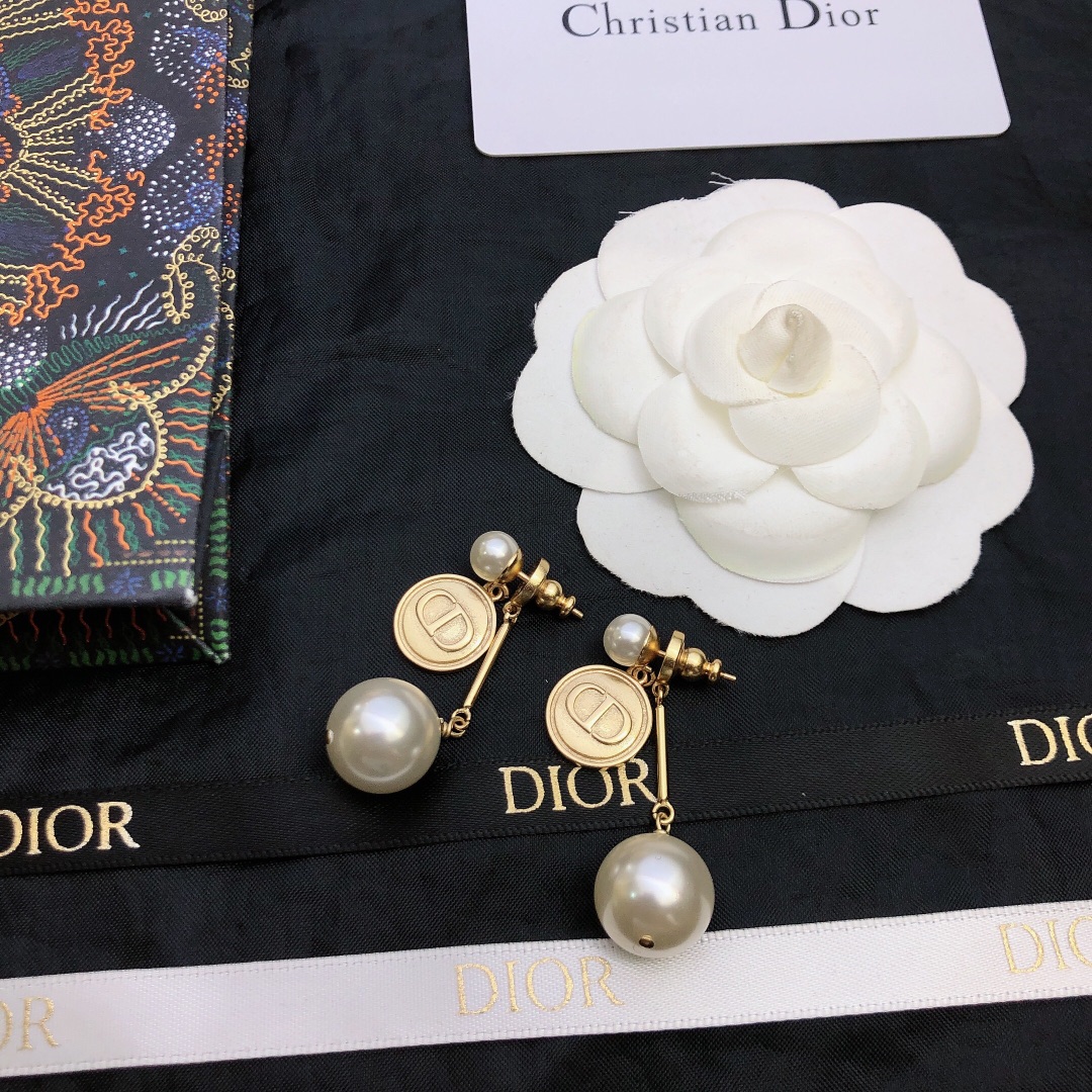 Dior stud earrings