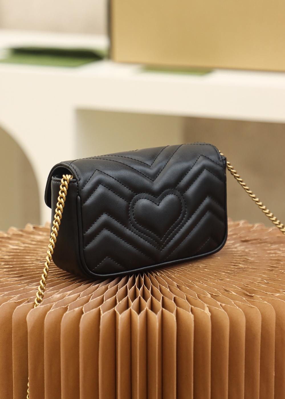 GUCCI  𝙈𝙖𝙧𝙢𝙤𝙣𝙩  #476433