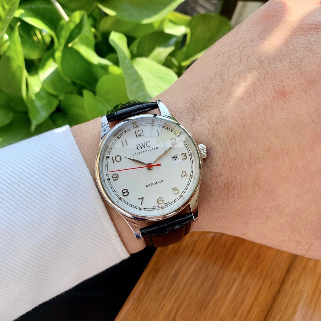 IWC- Pilot's Watches Entry-level luxury watches with automatic mechanical movements