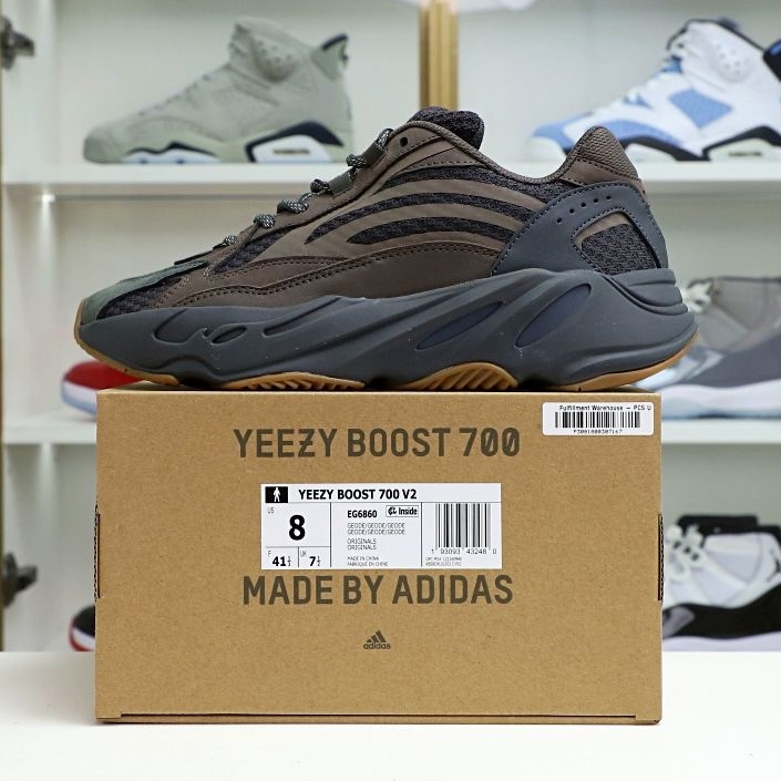 Yeezy boost 700 V2 Geode