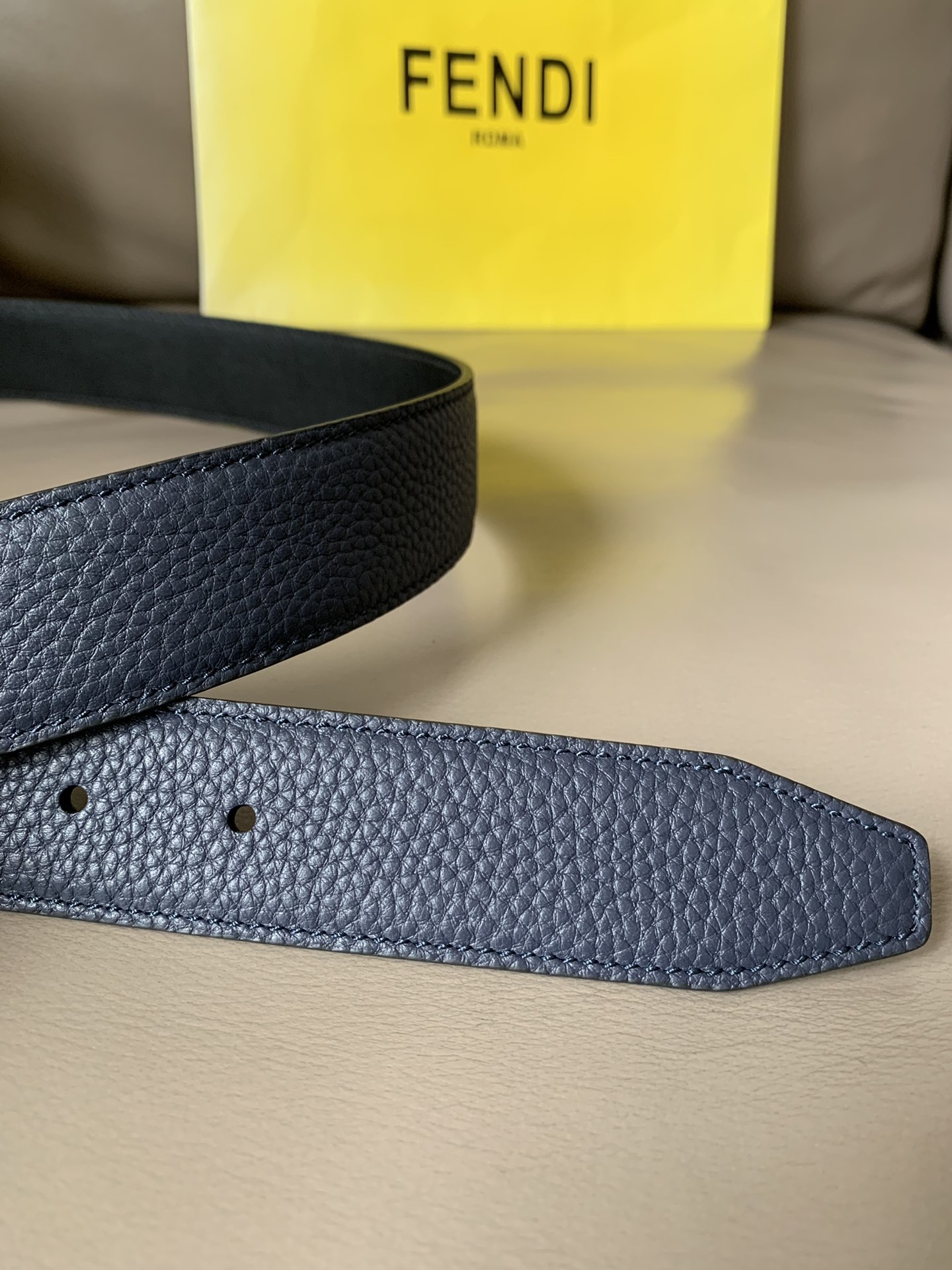 FENDI men's casual reversible belt