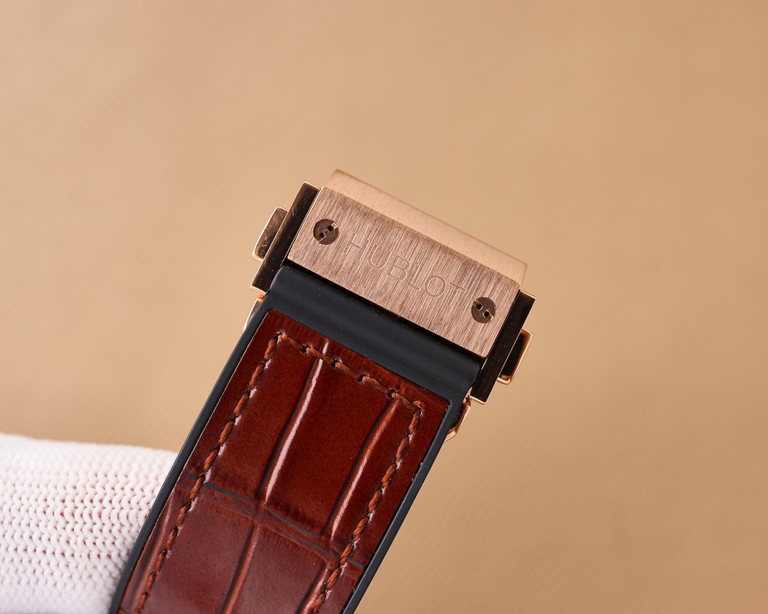 Hublot. Big Bang Chronograph SPIRIT OF BIG BANG Series Watch