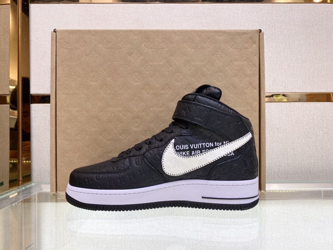 Louis Vuitton Nike Joint 🆕 Men's Abbesses High Top Sneakers