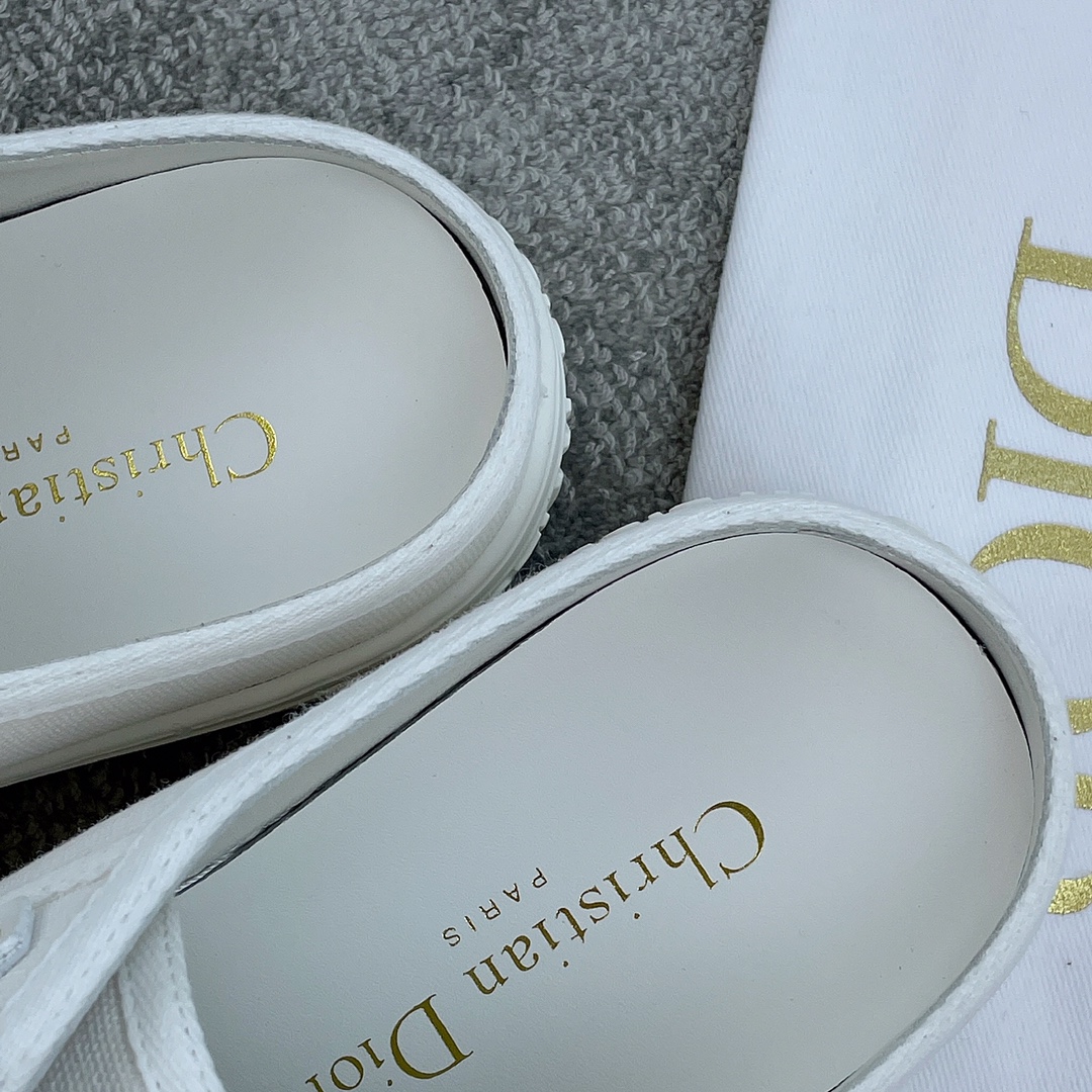 DIOR Canvas half slipper Water-dyed sheepskin lining TPU sole White canvas