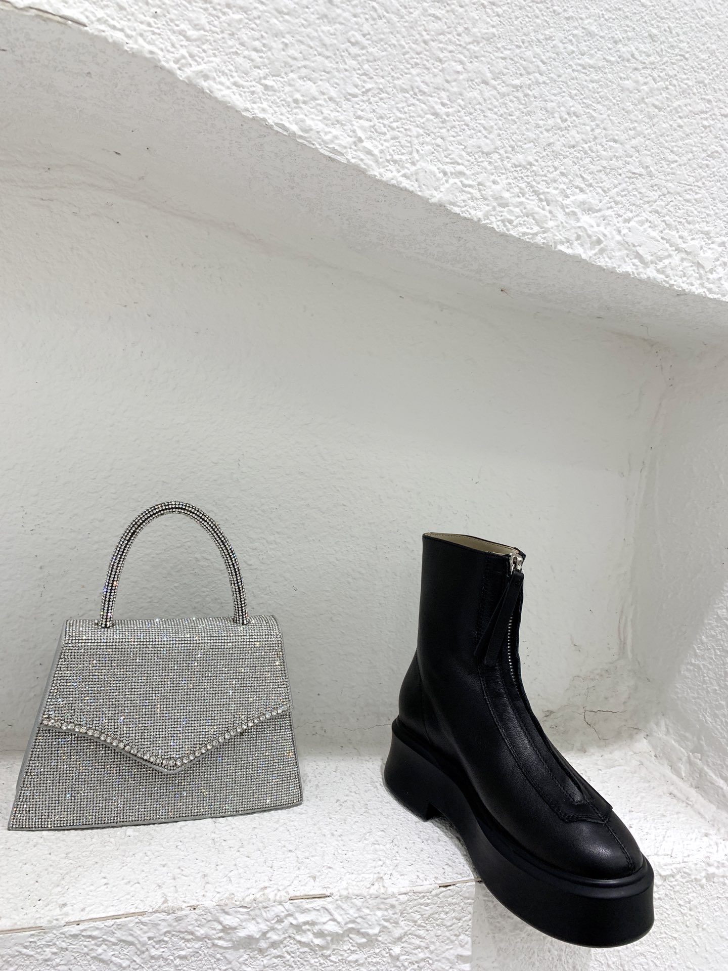 THE ROW · 𝟐𝟎𝟐𝟎 New autumn and winter products, top version ✔️ It's not too late, the original outsole