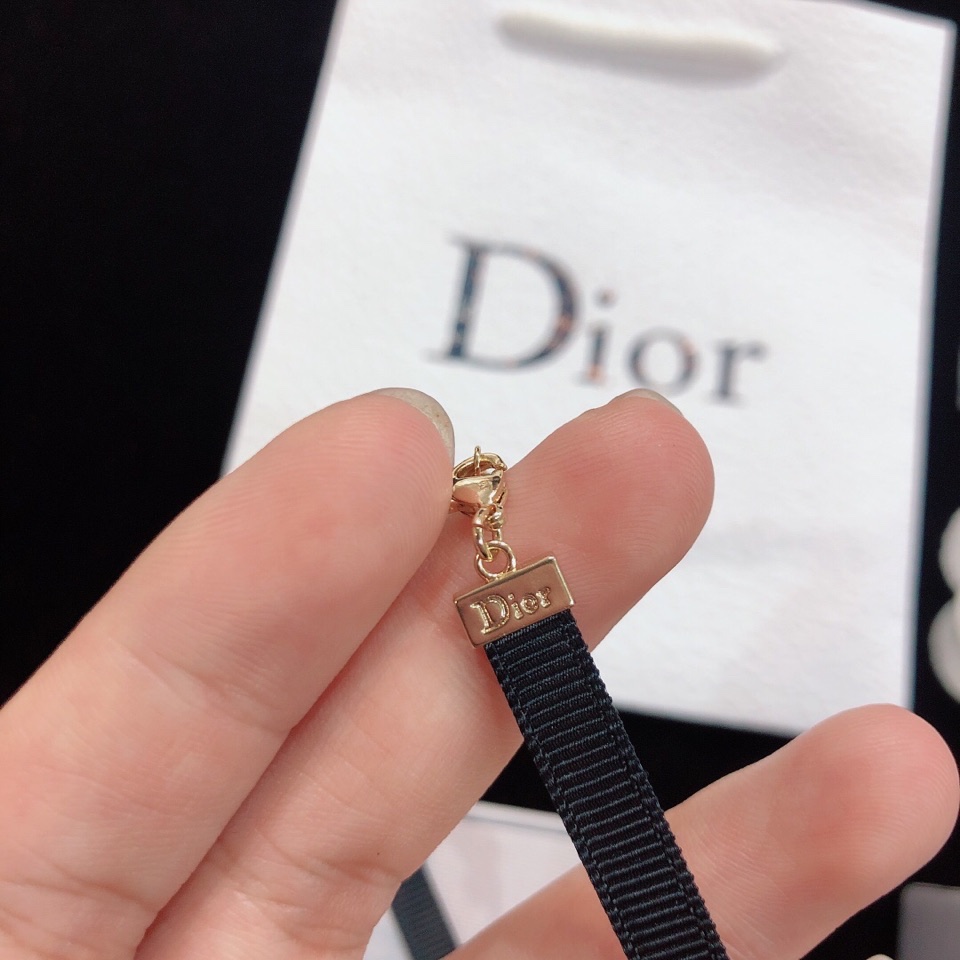 Dior necklace