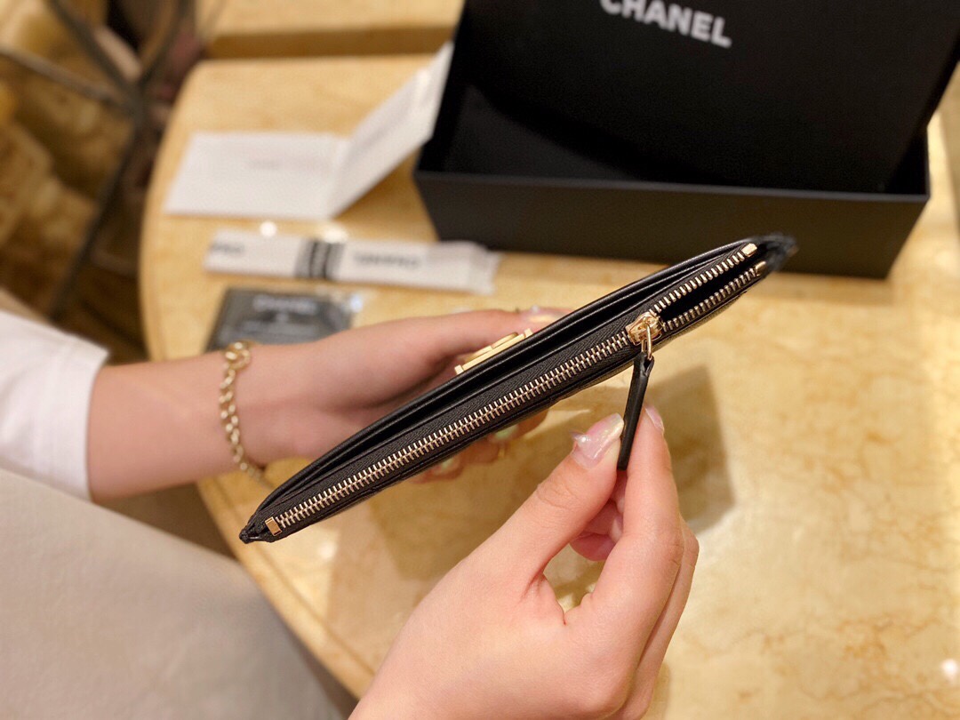 𝗖𝗛𝗔𝗘𝗡𝗟✦ Italy 🇮🇹 channel custom lambskin 🐑 Leboy Collection Zipper Clutch | Classic Black Gold 👑