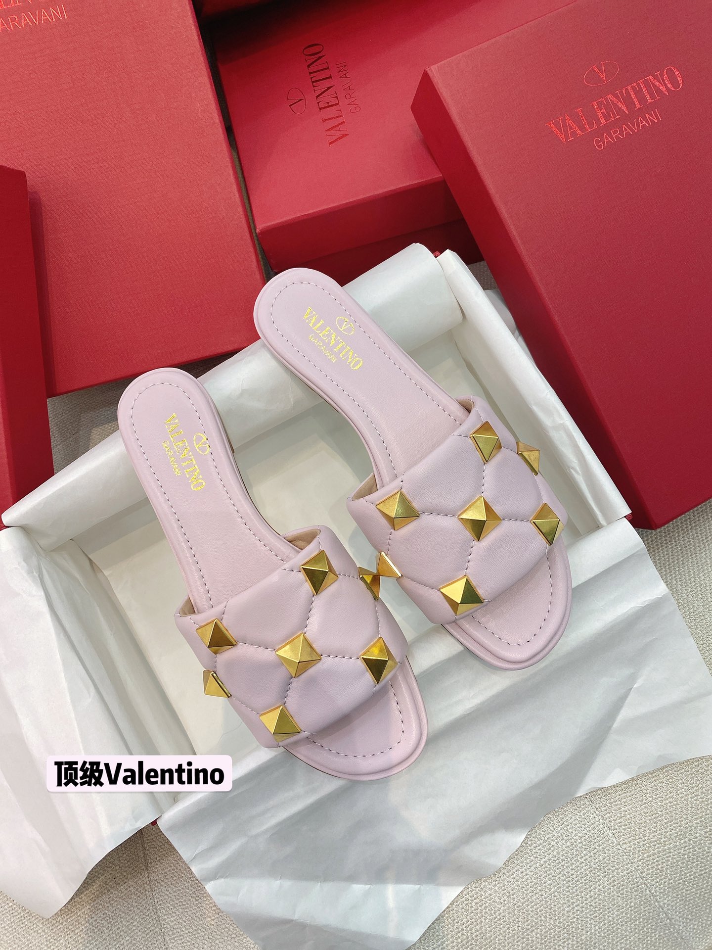 【Valentino】𝟐𝟎𝟐𝟏/𝐒𝐒 𝐧𝐞𝐰 021 official website new metal rivets diamond plaid slippers Qin Lan the same model