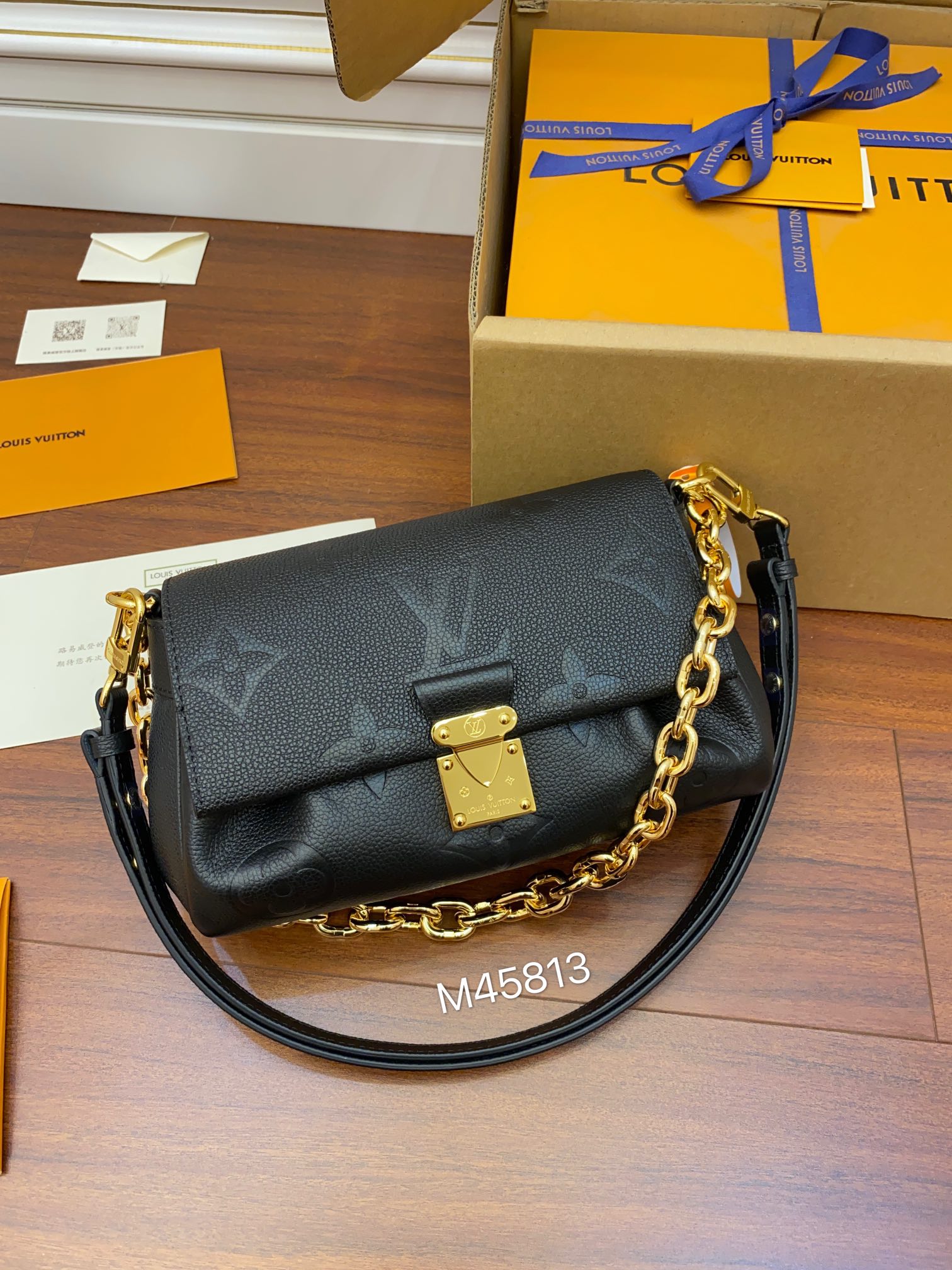 Louis Vuitton  M45813