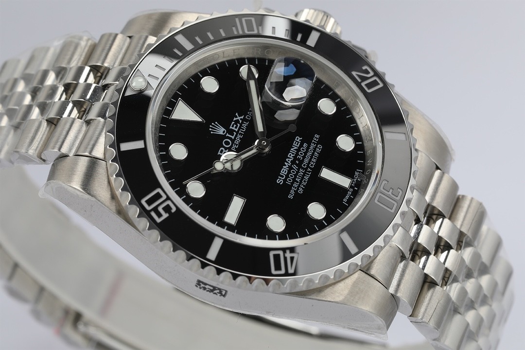 Rolex Submariner Series 40 Men's Watch