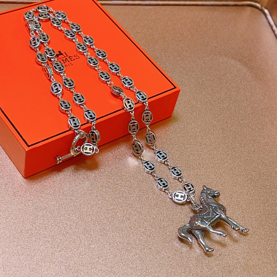 Hermes necklace