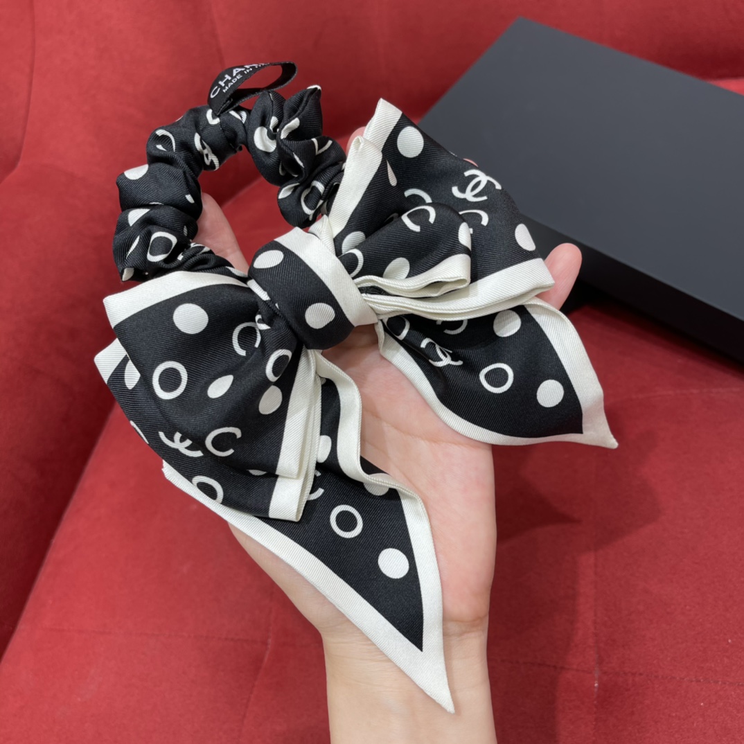 𝐂𝐡𝐚𝐧𝐞𝐥 Super multi-purpose, headbands, scarves, decorations are invincible 14 momme silk