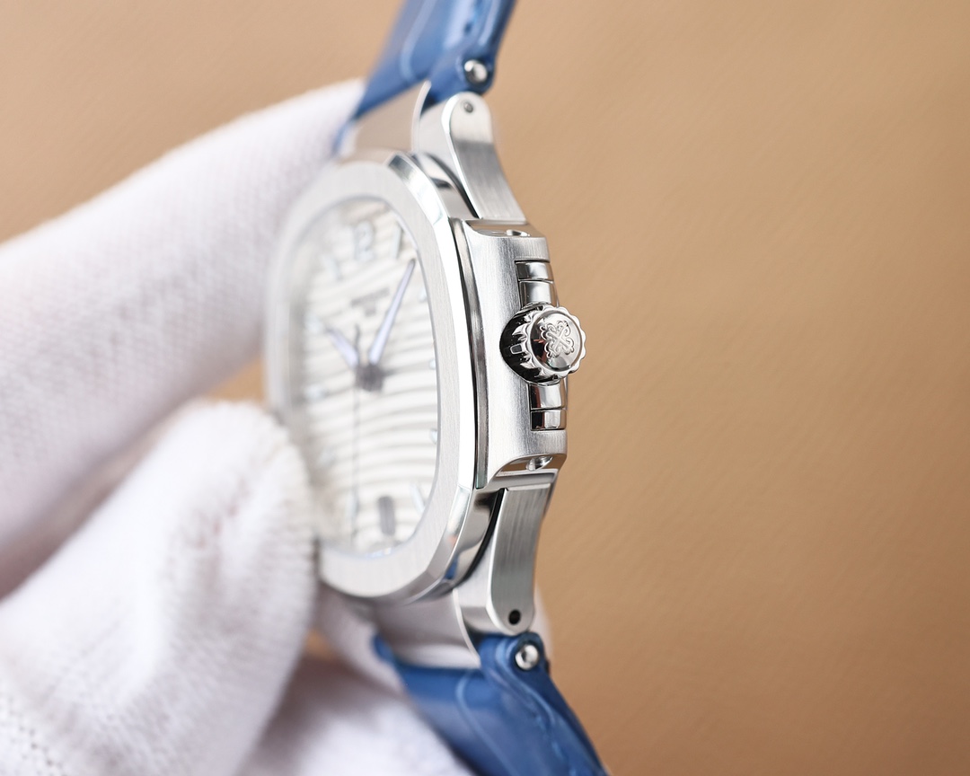 Patek Philippe Sporty Elegance Nautilus Ladies Watch