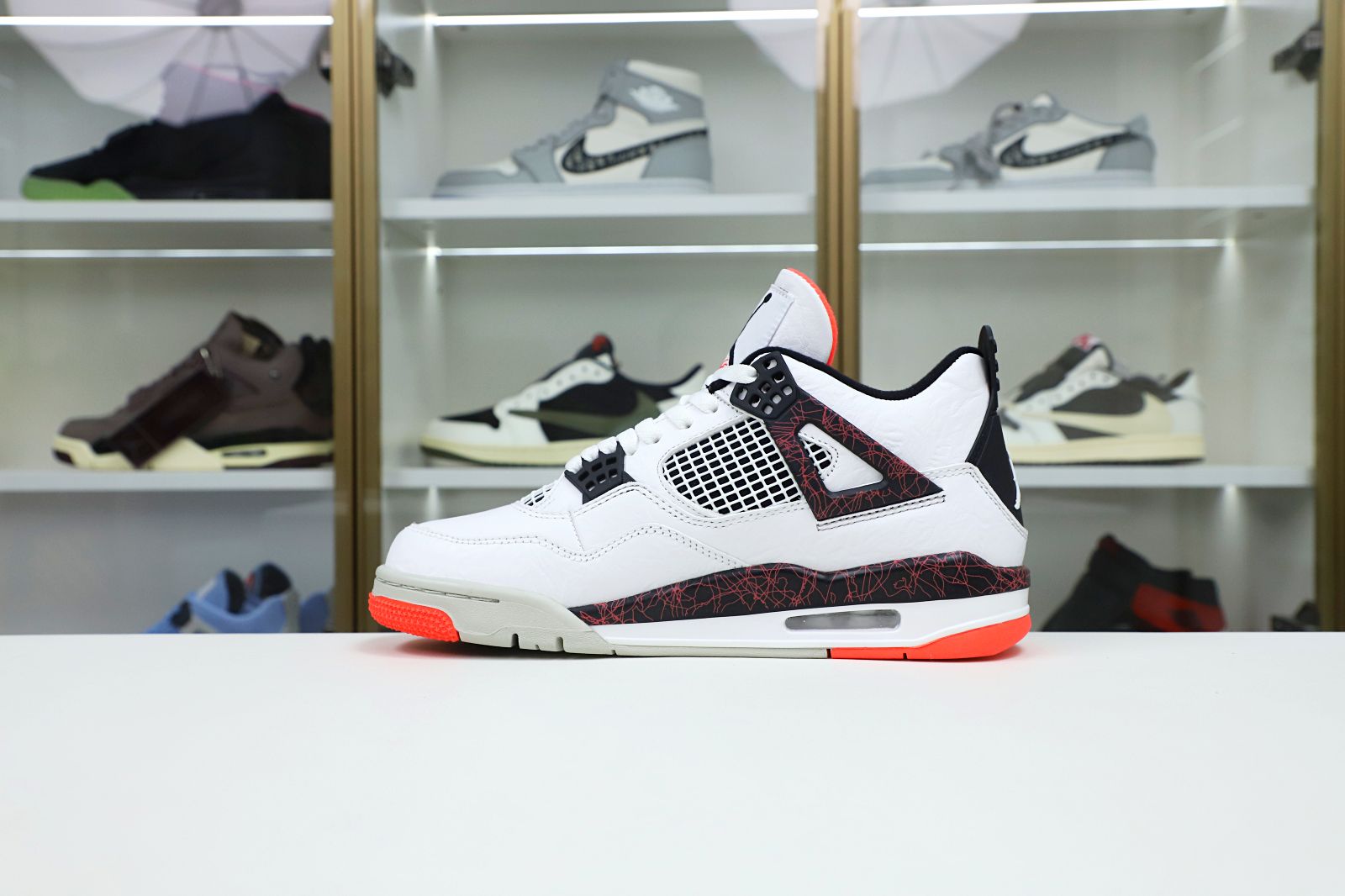 Jordan Air Jordan 4 Hot Lava