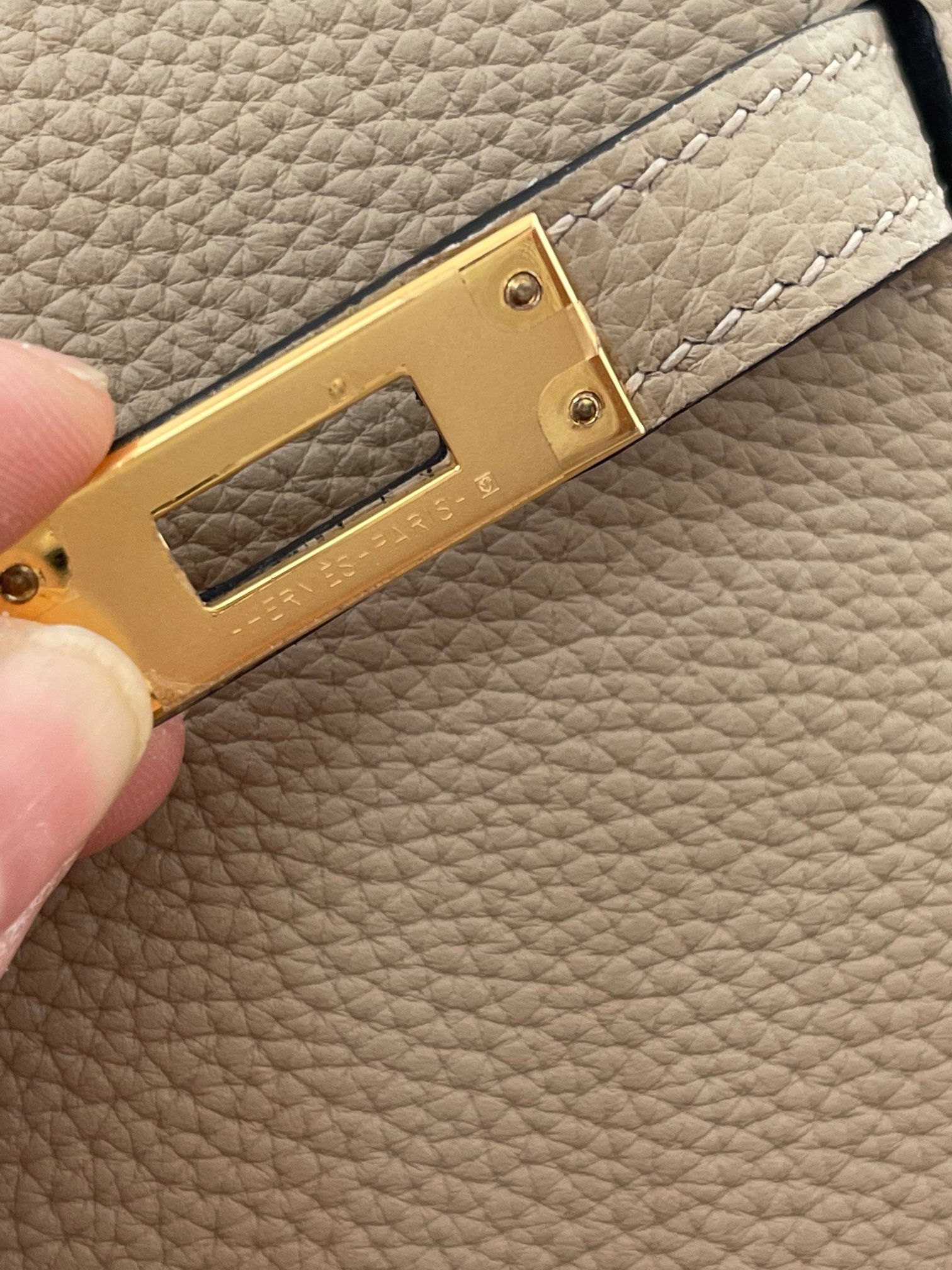 Kelly25 trench coat gray togo leather gold buckle