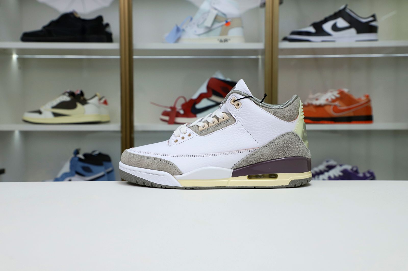 MANIRE X WMNS AIR JORDAN 3