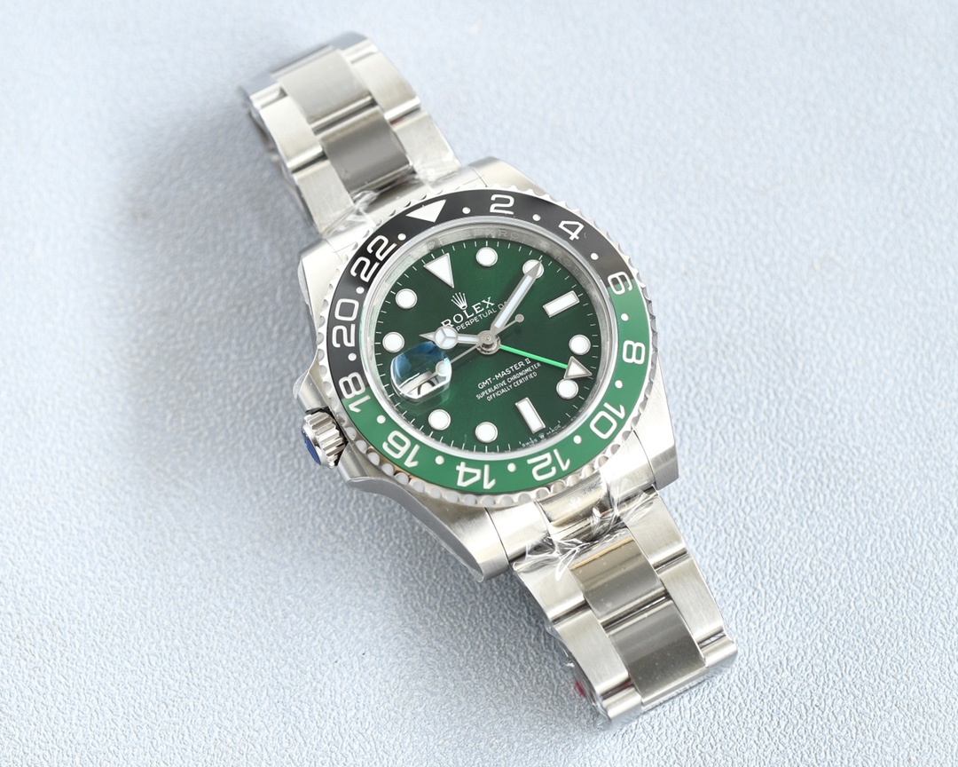 Rolex Greenwich-Master GMT V4 Black and Green Ceramic Bezel