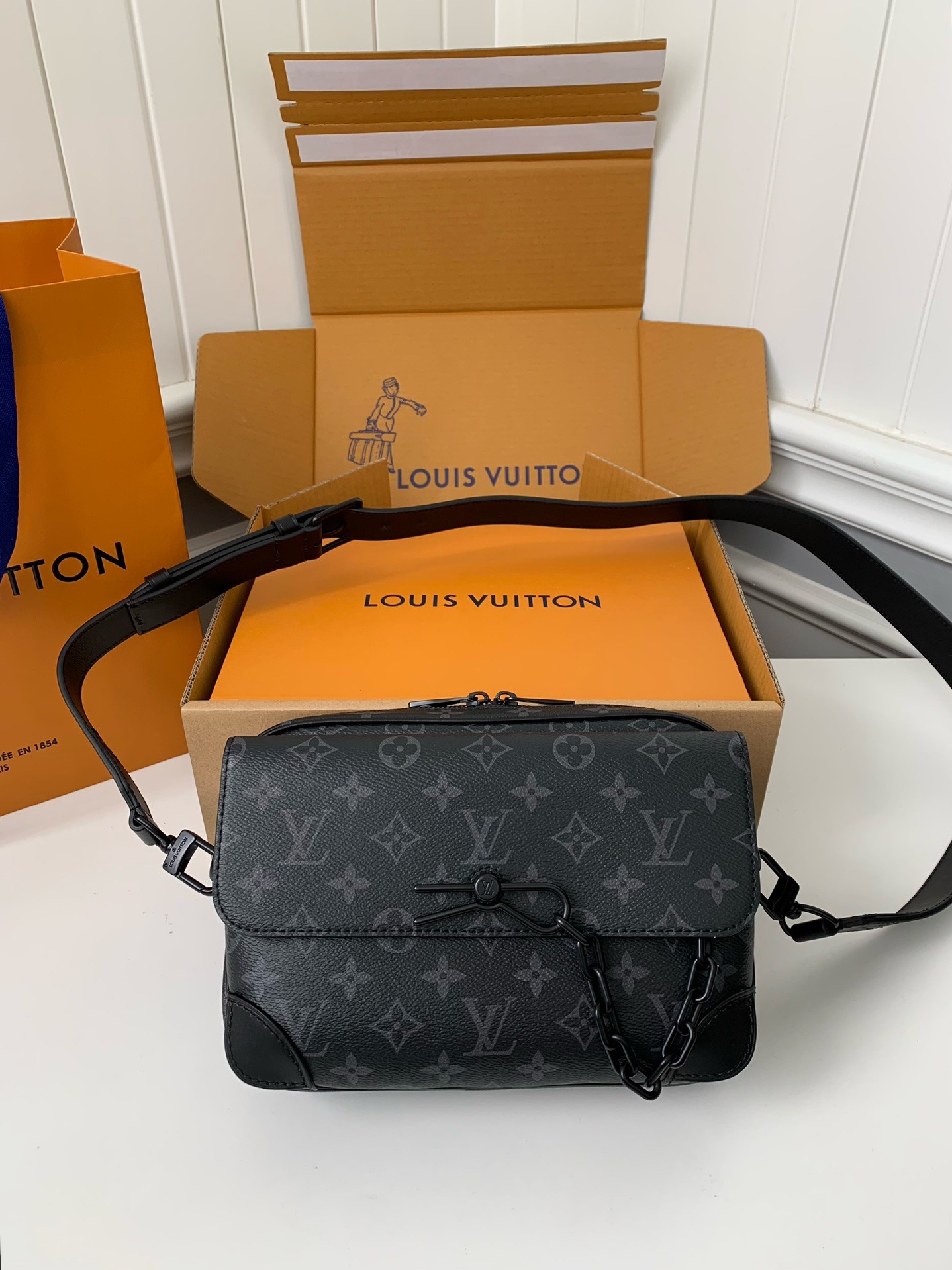 Louis Vuitton Autumn/Winter New NANO PORTE DOCUMENTS VOYAGE Handbag M82770, Top Quality