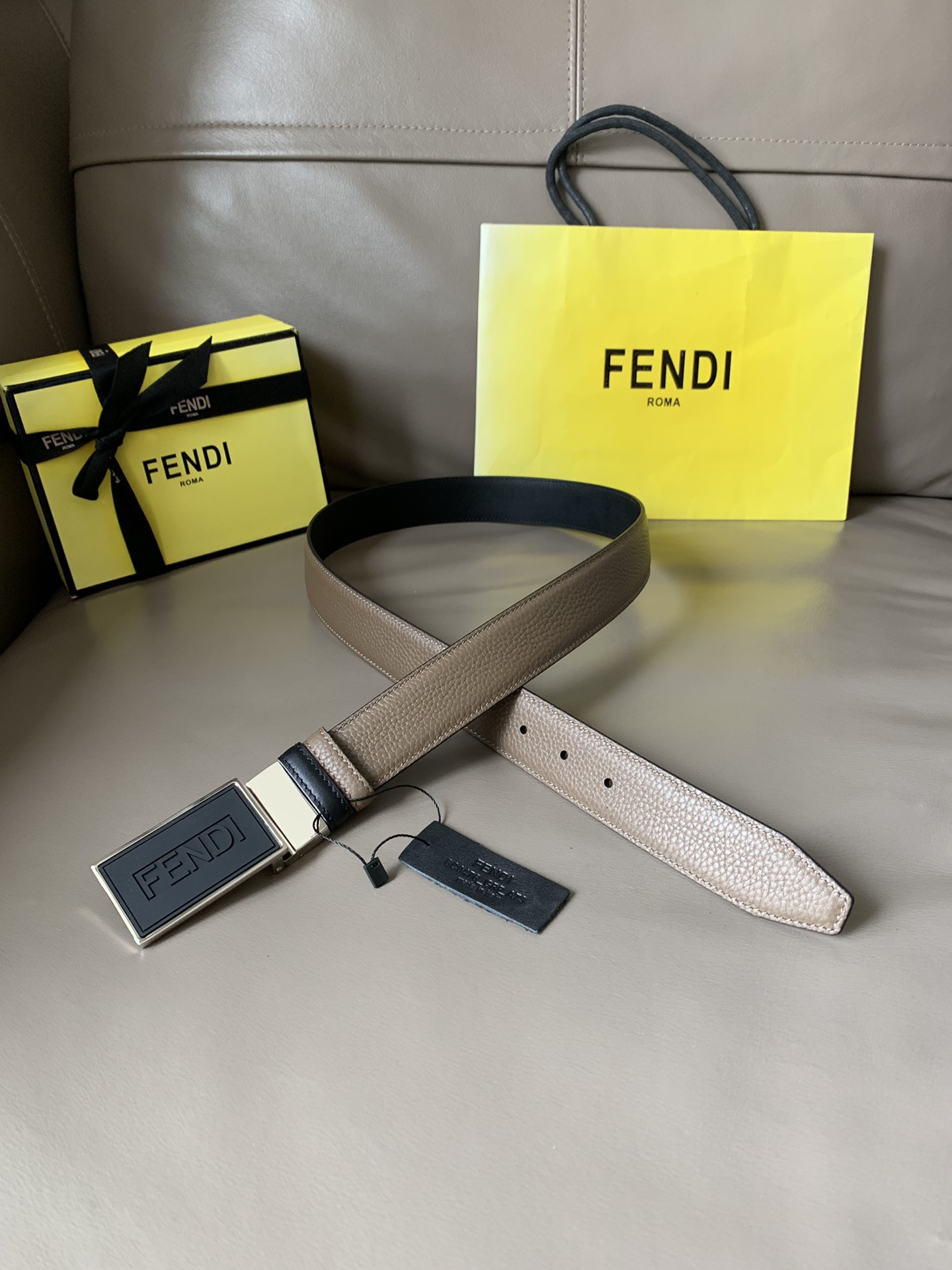 FENDI men's casual reversible belt