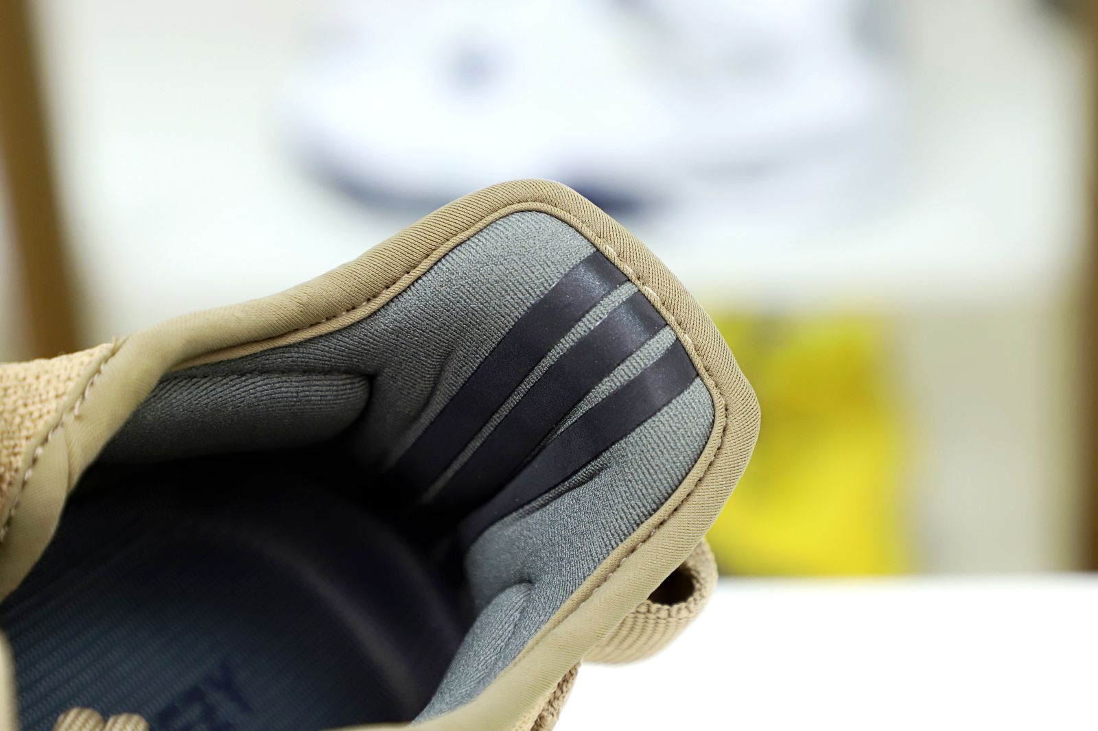 YEEZY BOOST 350 V2 EARTH