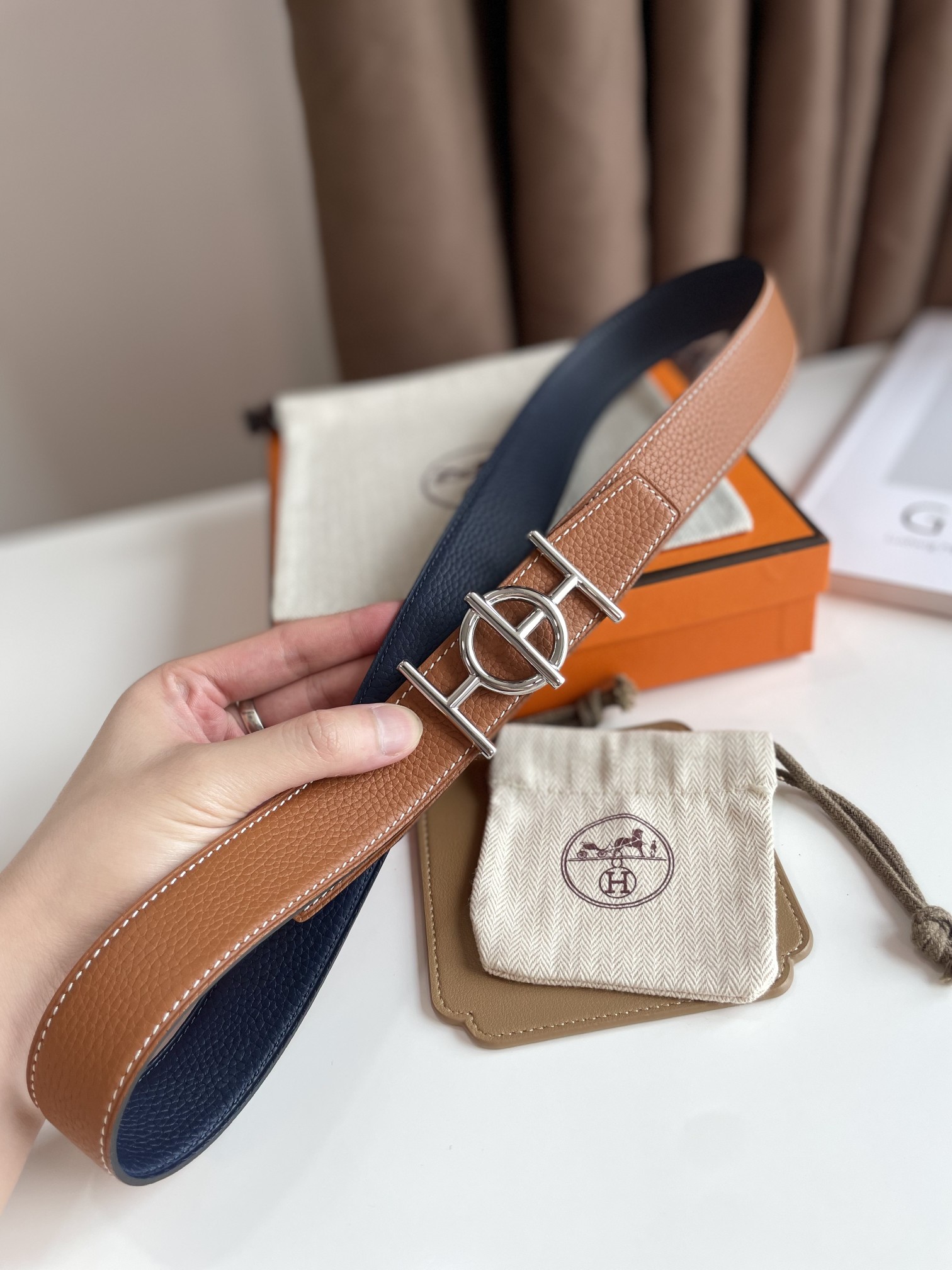 Hermes  ULYSSE BELT BUCKLE & REVERSIBLE LEATHER STRAP