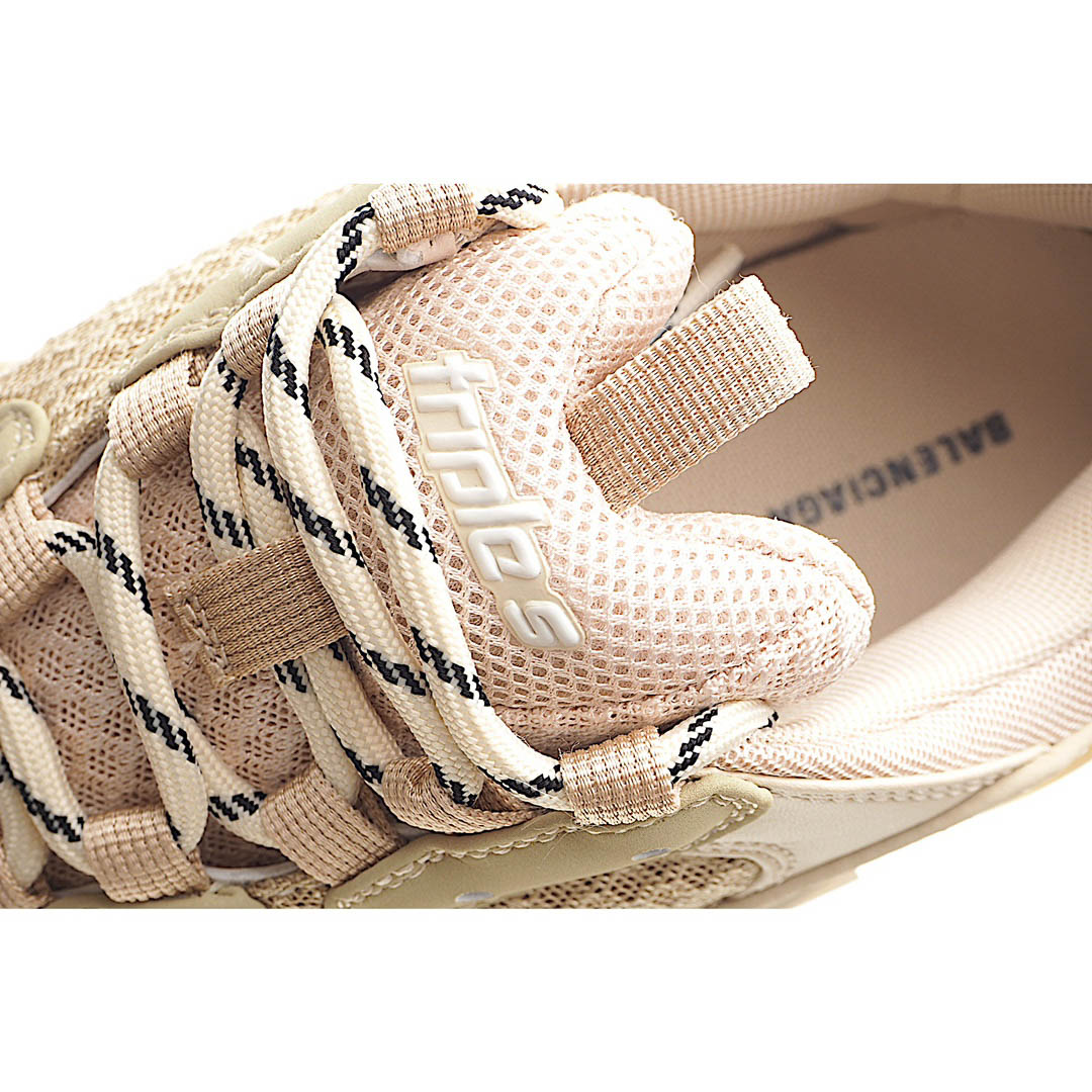 Balenciaga Triple S dad shoes running shoes