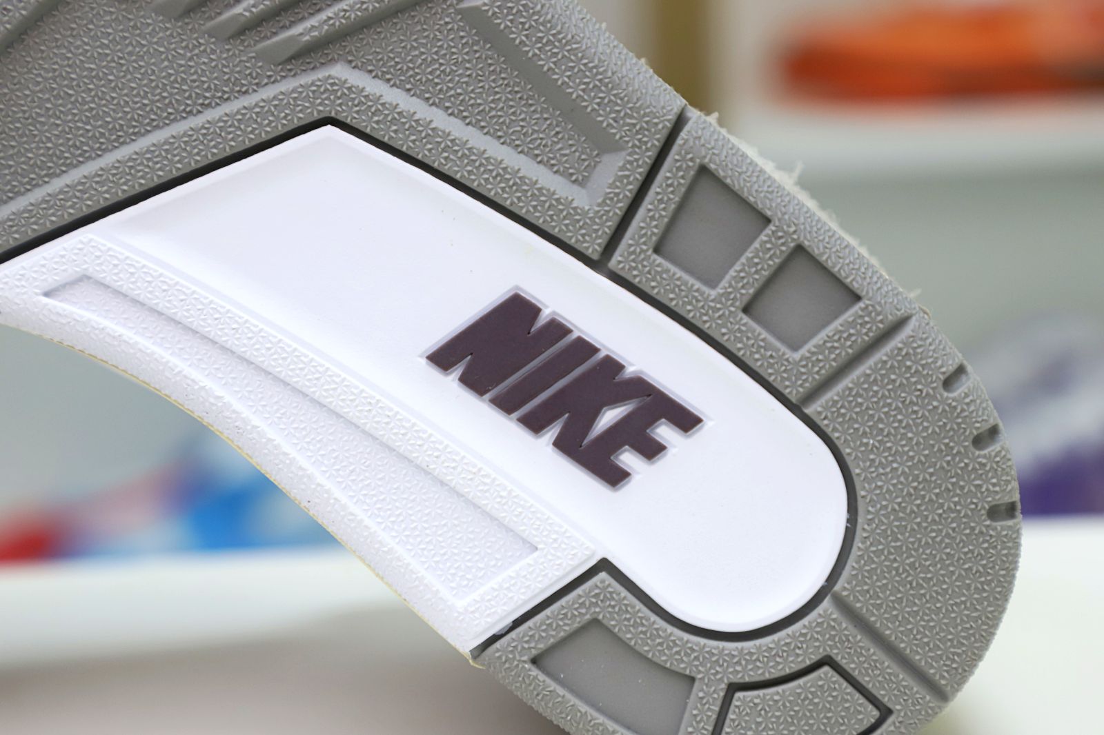 MANIRE X WMNS AIR JORDAN 3