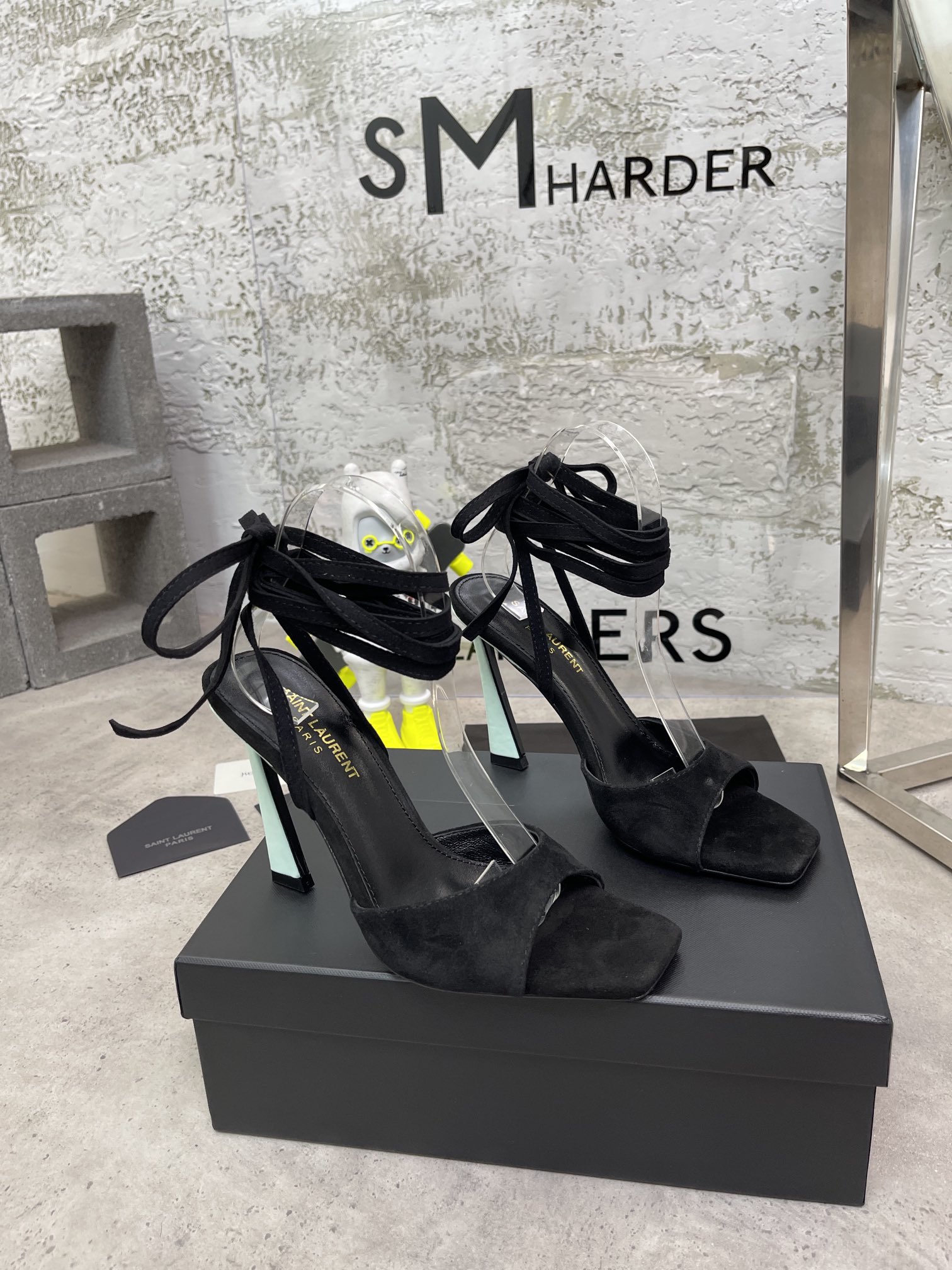 𝙎𝙖𝙞𝙣𝙩 𝙇𝙖𝙪𝙧𝙚𝙣𝙩 | 𝟐𝟎𝟐𝟐/𝐒𝐒 𝐧𝐞𝐰 YSL｜Early spring hot ysl high heel strappy sandals Italian leather sole