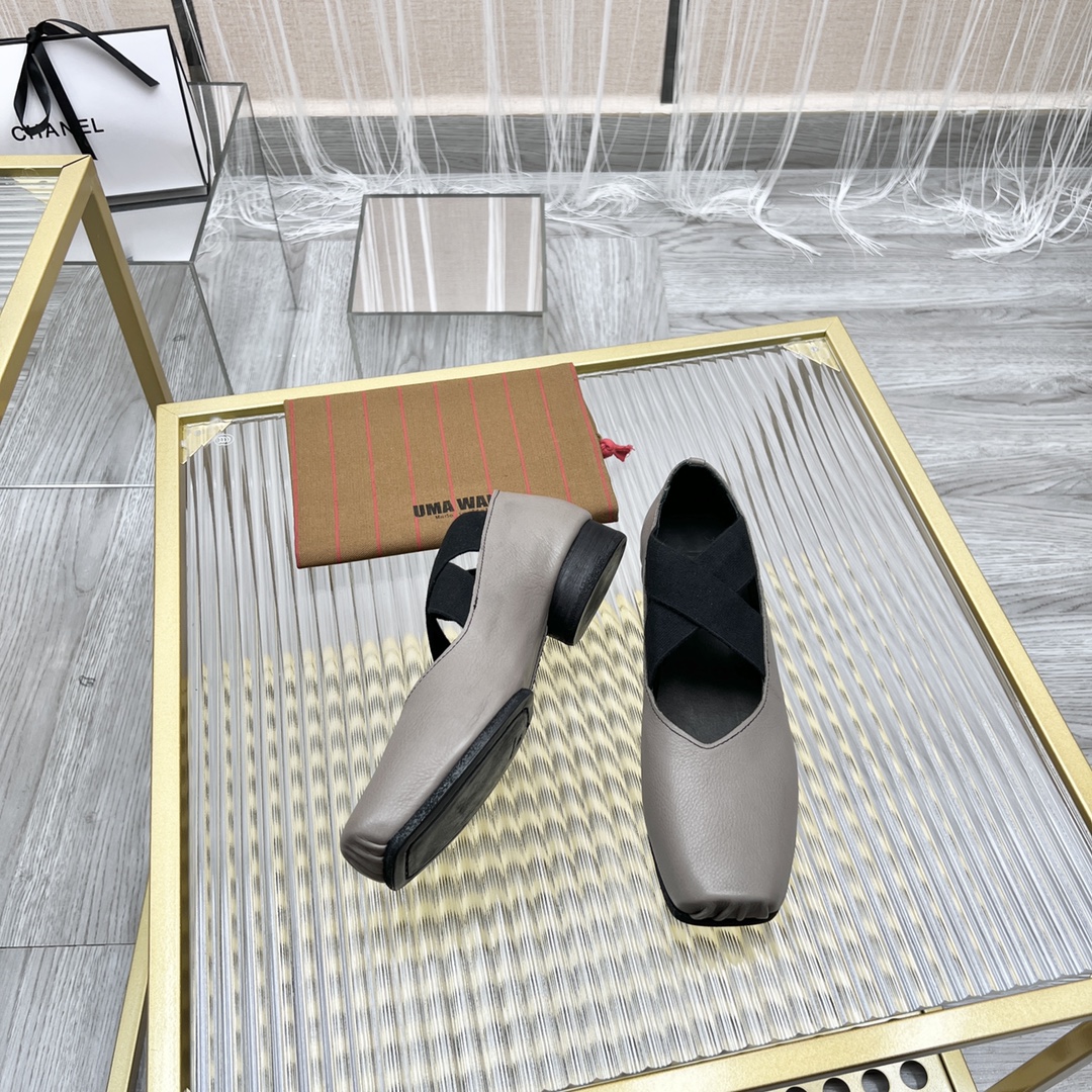 𝐔𝐌𝐀 𝐖𝐀𝐍𝐆｜𝟐𝟎𝟐𝟑/𝐒𝐒 𝐧𝐞𝐰  UMA WANG classic models retro do old ballet shoes