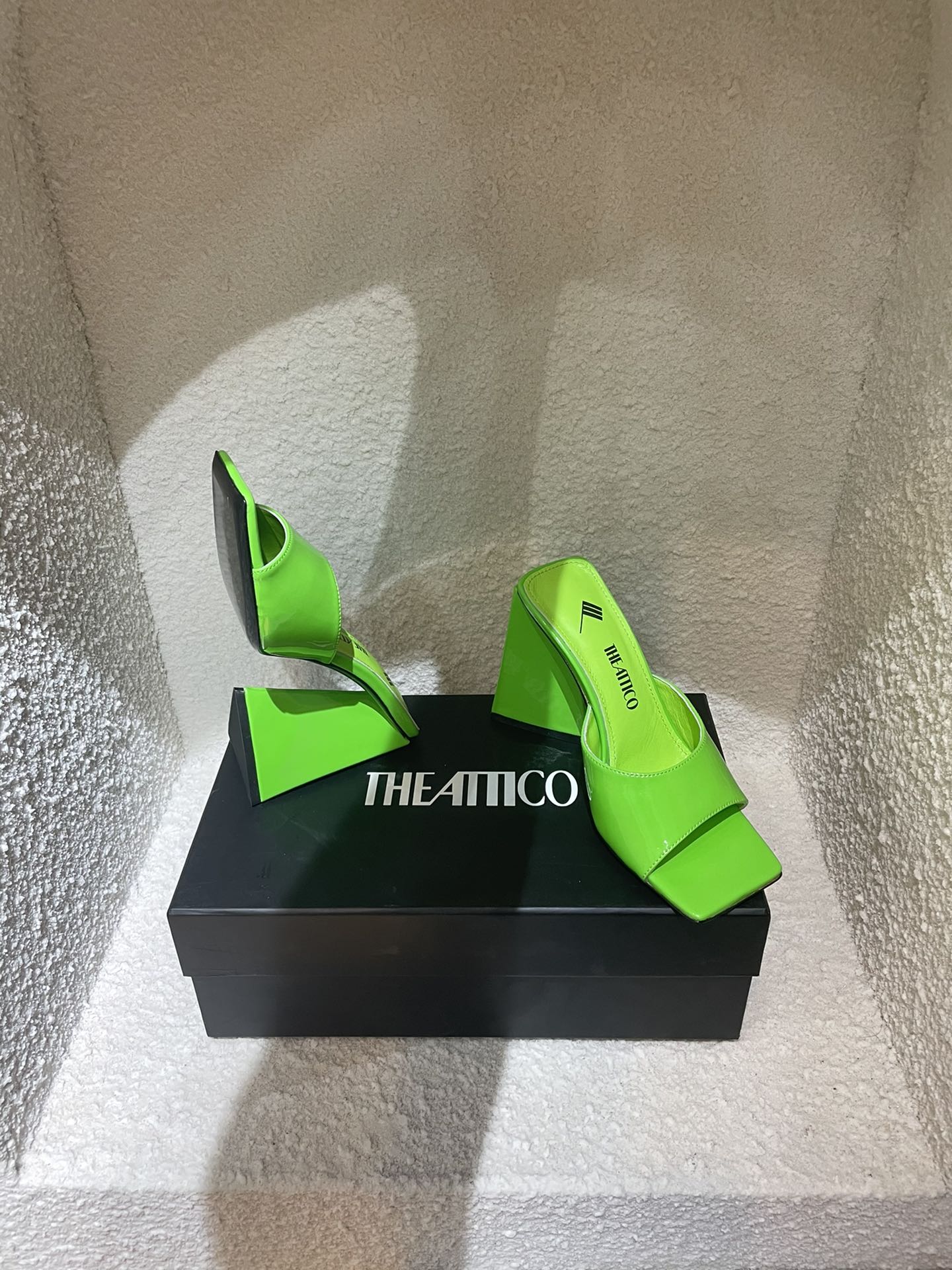 THE ATTICO | 𝟐𝟎𝟐𝟏/𝐒𝐒 𝐧𝐞𝐰 The attico triangle heel sandals lined with sheepskin leather genuine leather outsole