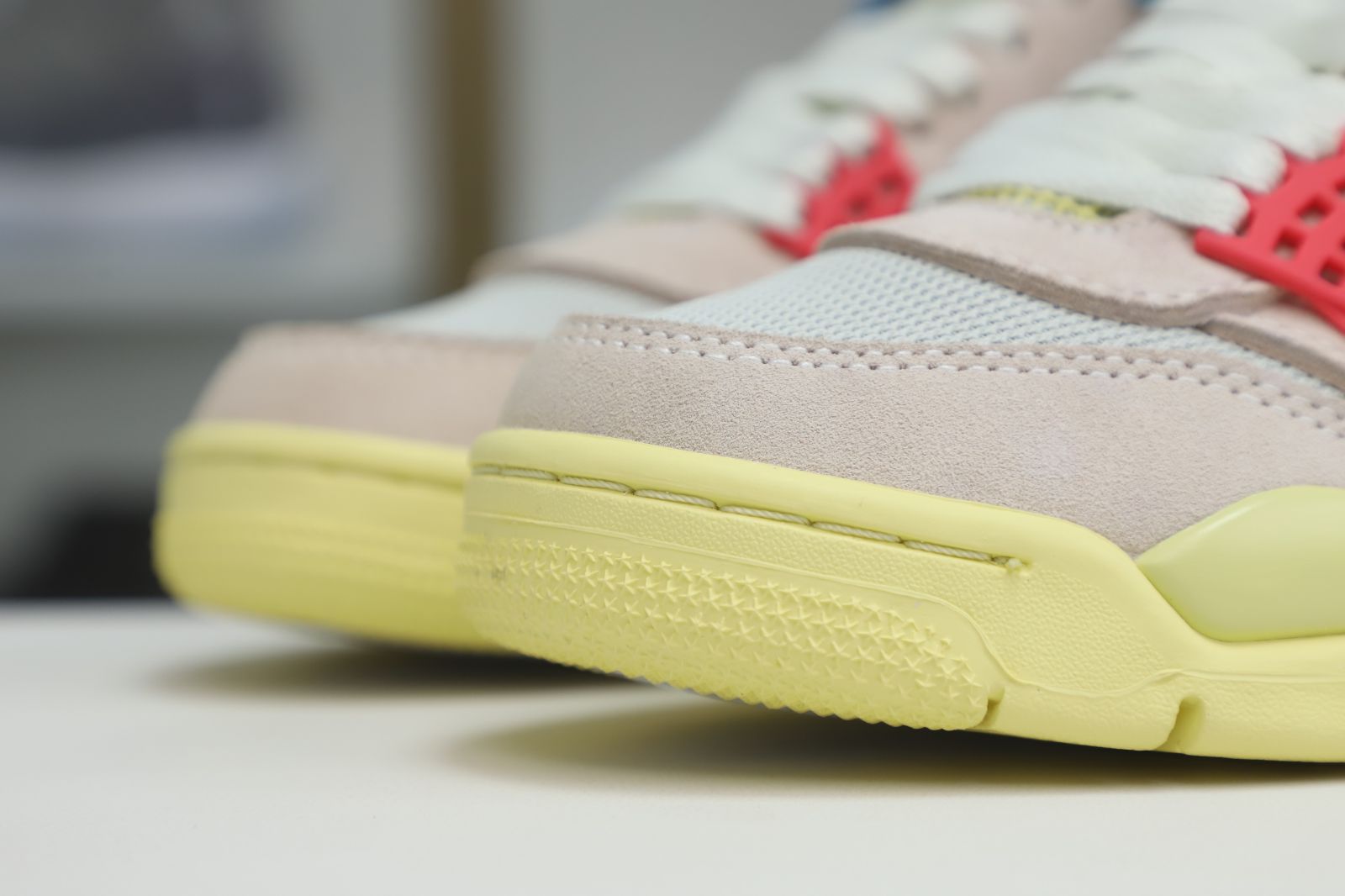 UNION LA X AIR JORDAN 4 RETRO GUAVA ICE