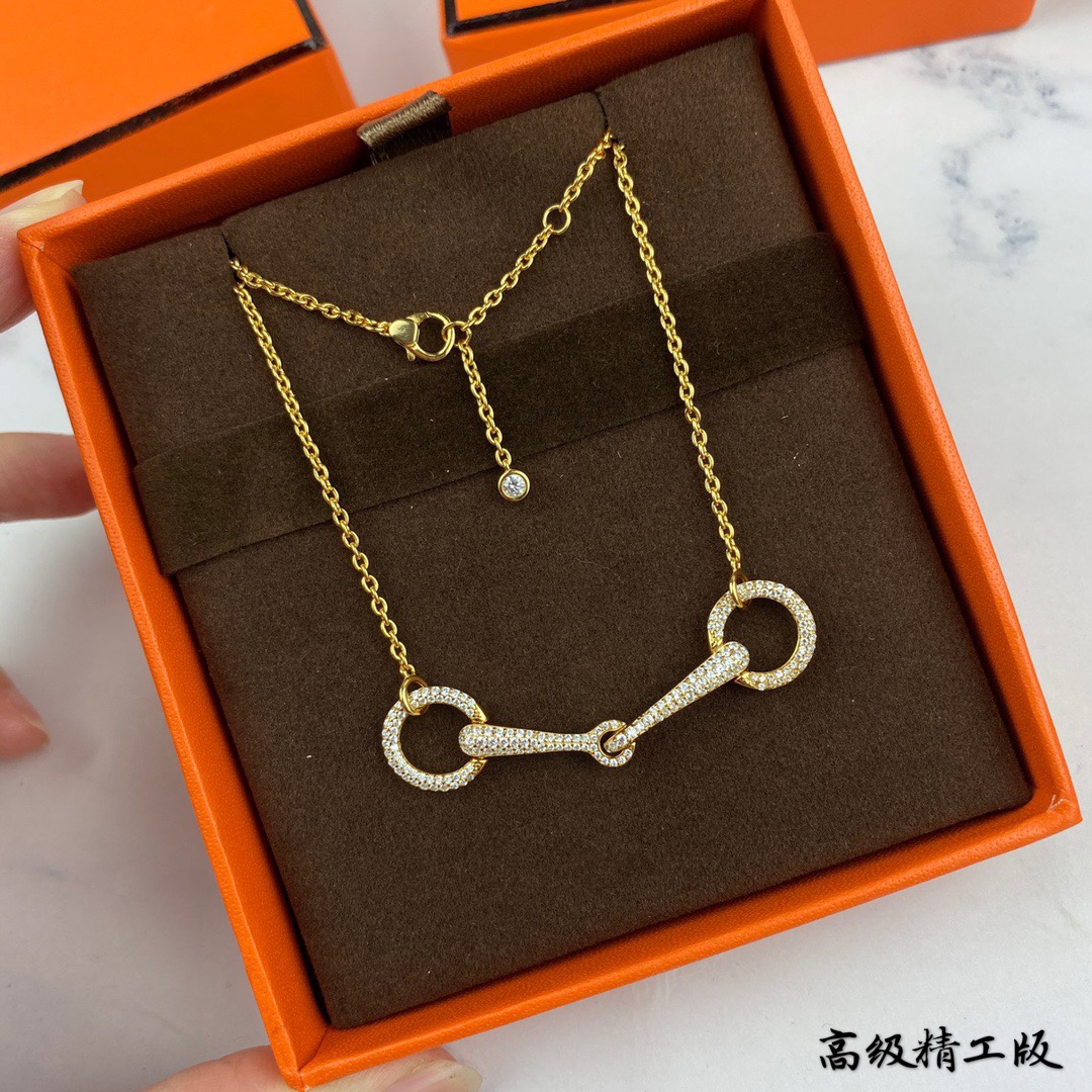Hermes necklace