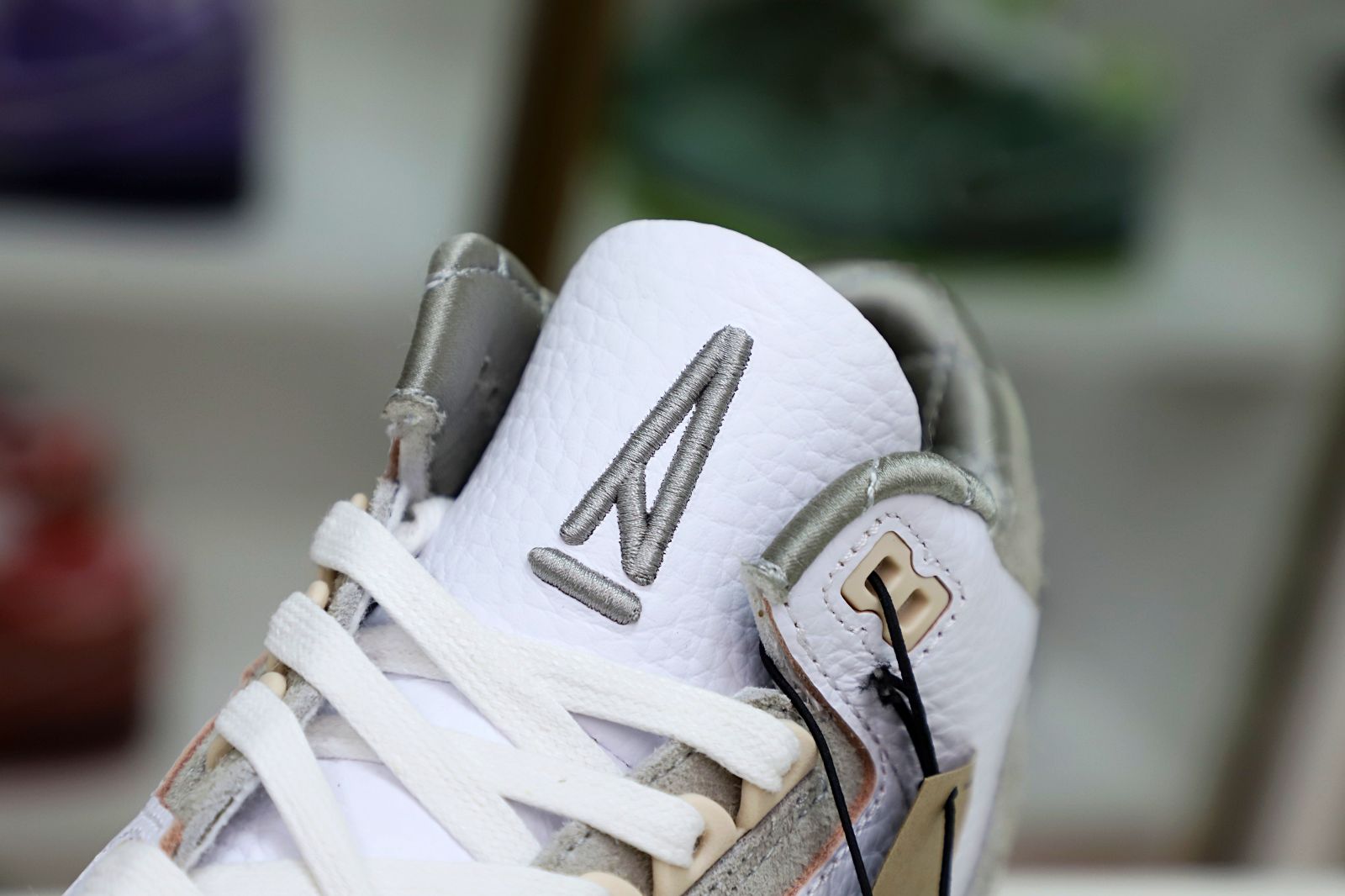 MANIRE X WMNS AIR JORDAN 3