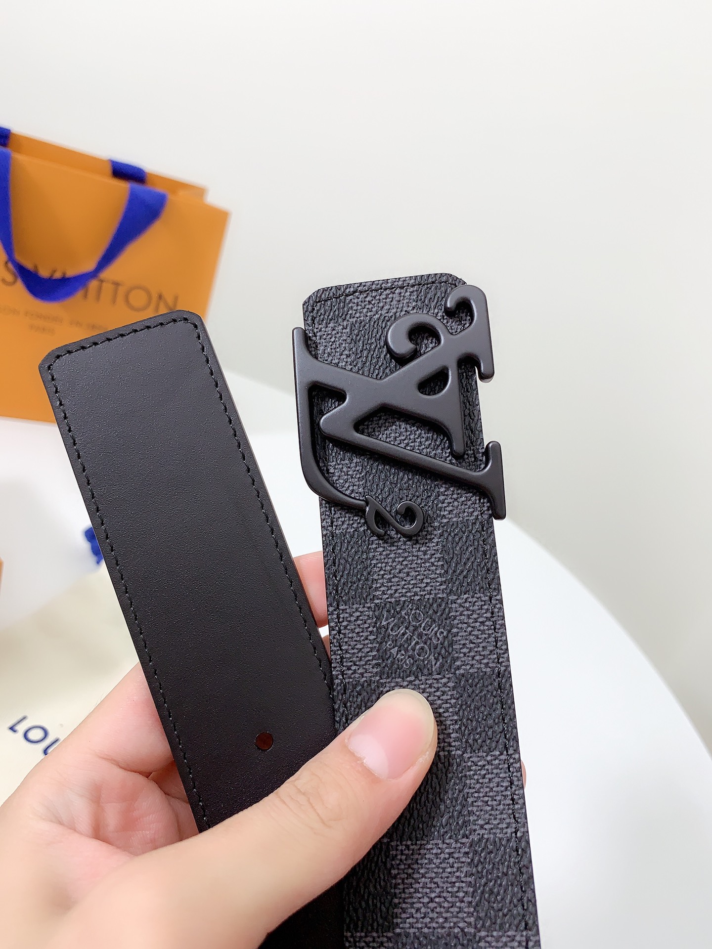 LOUIS VUITTO classic waterproof fabric with original calfskin