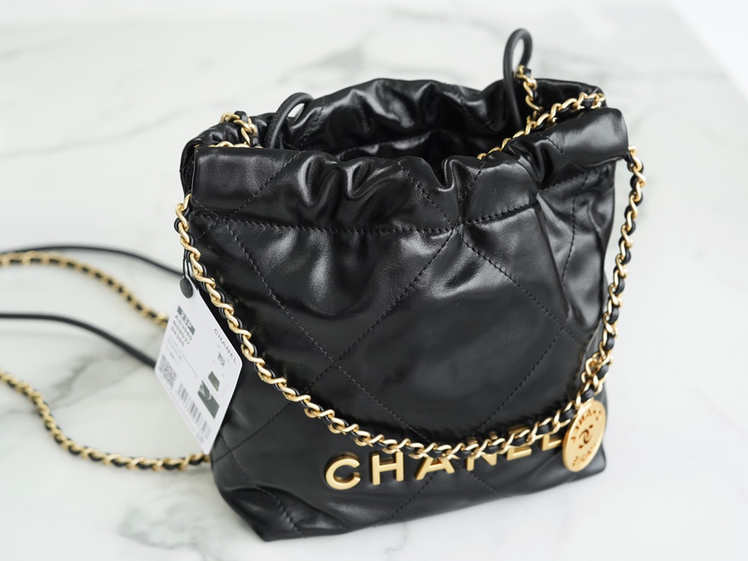 𝗖𝗛𝗔𝗡𝗘𝗟✦ 23S 22Mini bag black gold
