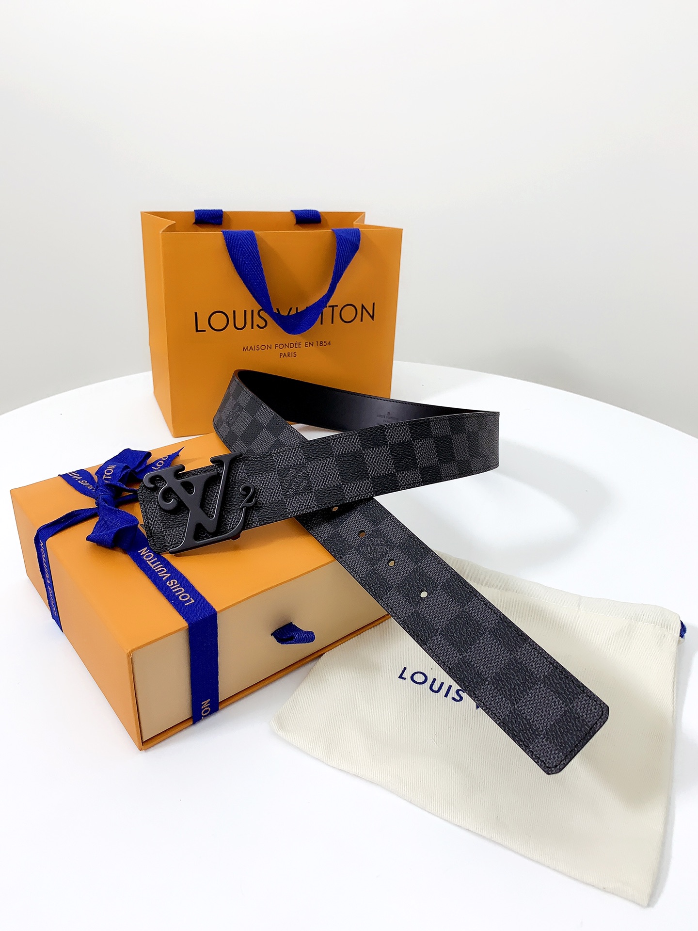 LOUIS VUITTO classic waterproof fabric with original calfskin