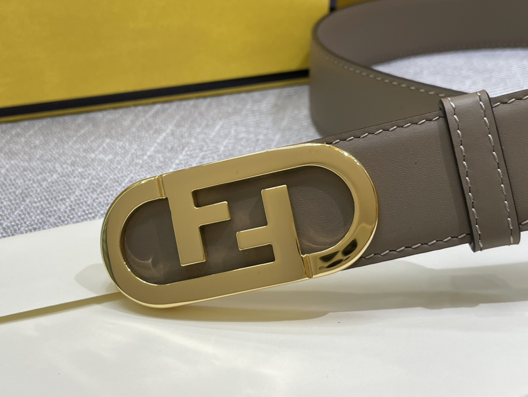 FENDI new 🌿 narrow belt with loops