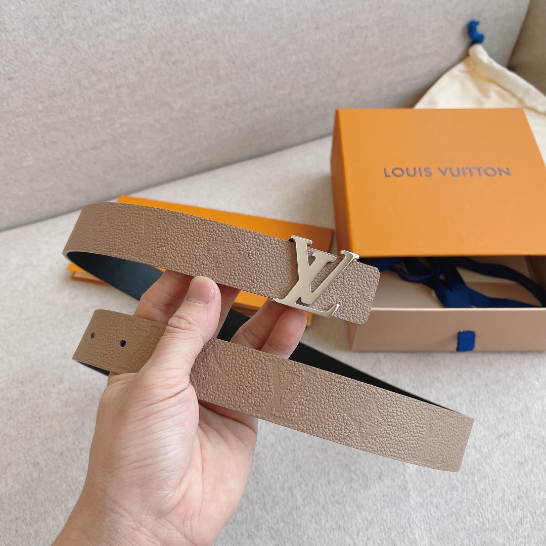 LOUIS VUITTO Parnassea Leather Goods Collection