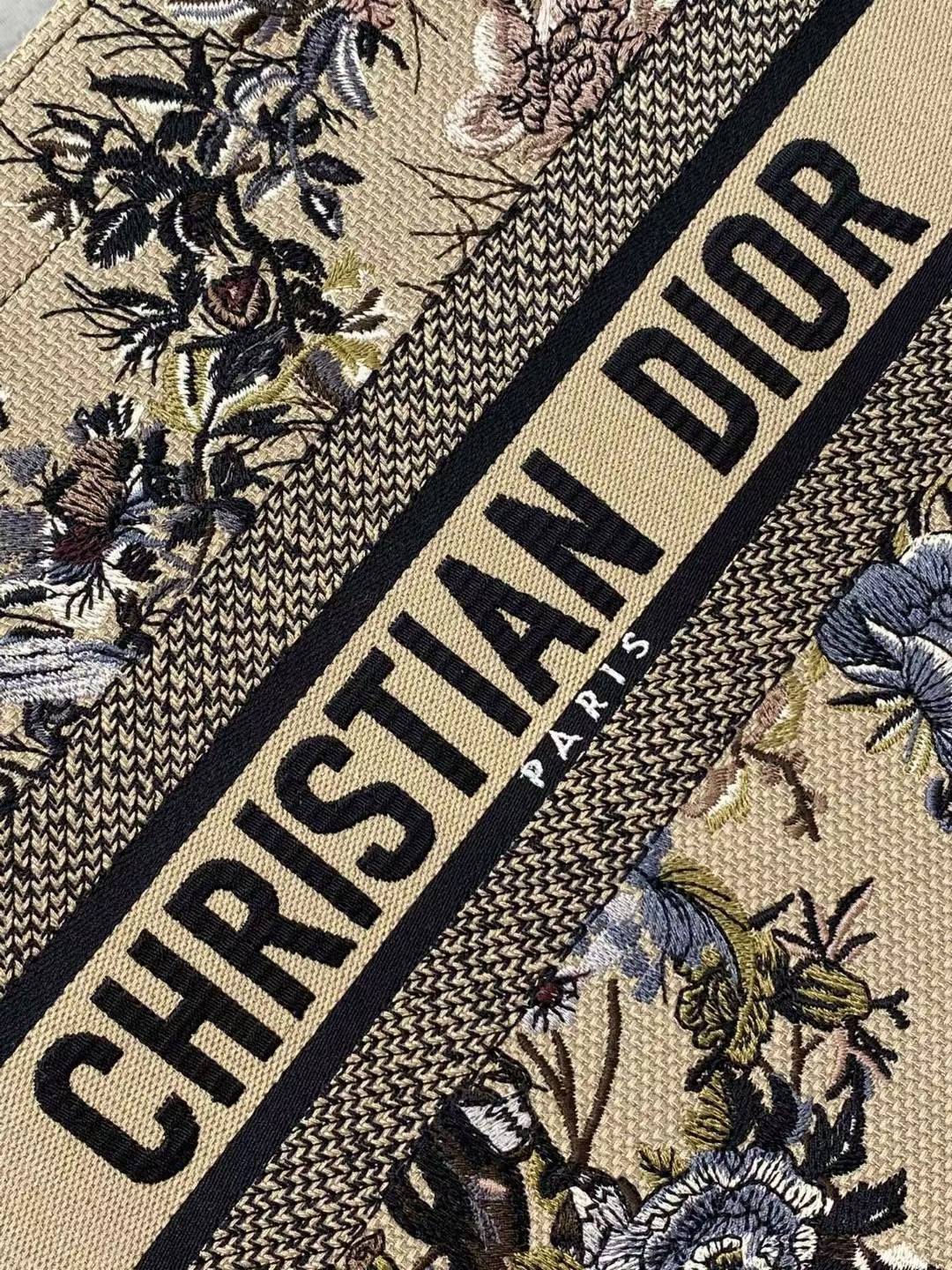 DIOR TOTE Magpie flower embroidery