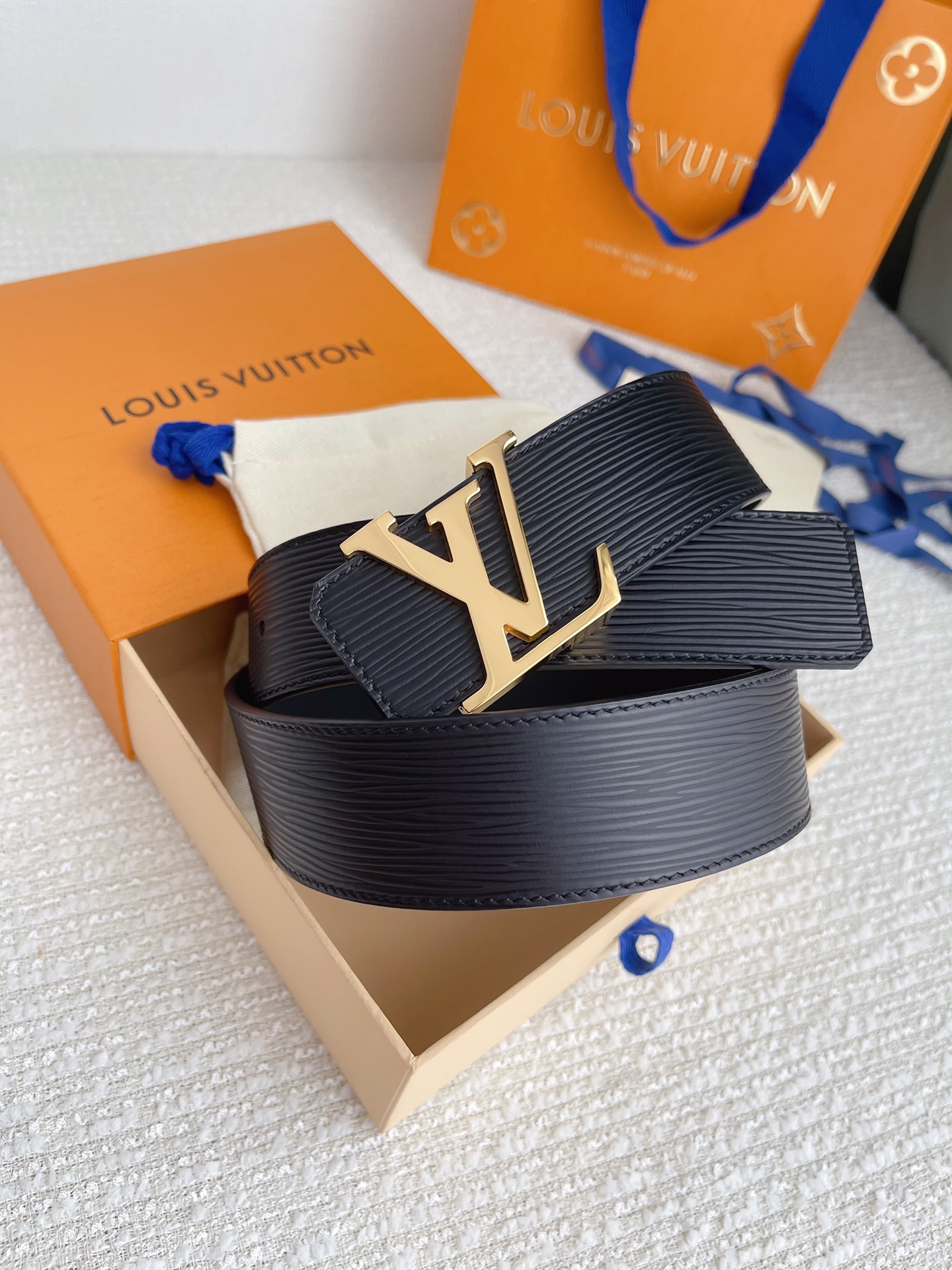LOUIS VUITTO men's counter quality water ripple belt