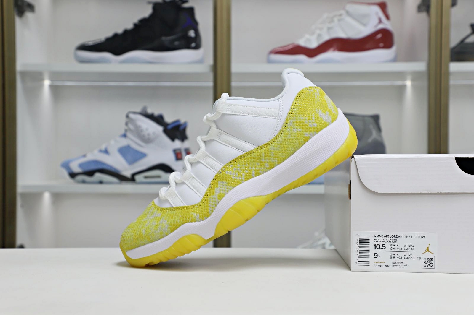 Air Jordan 11 Retro Low YellowSnakeskin