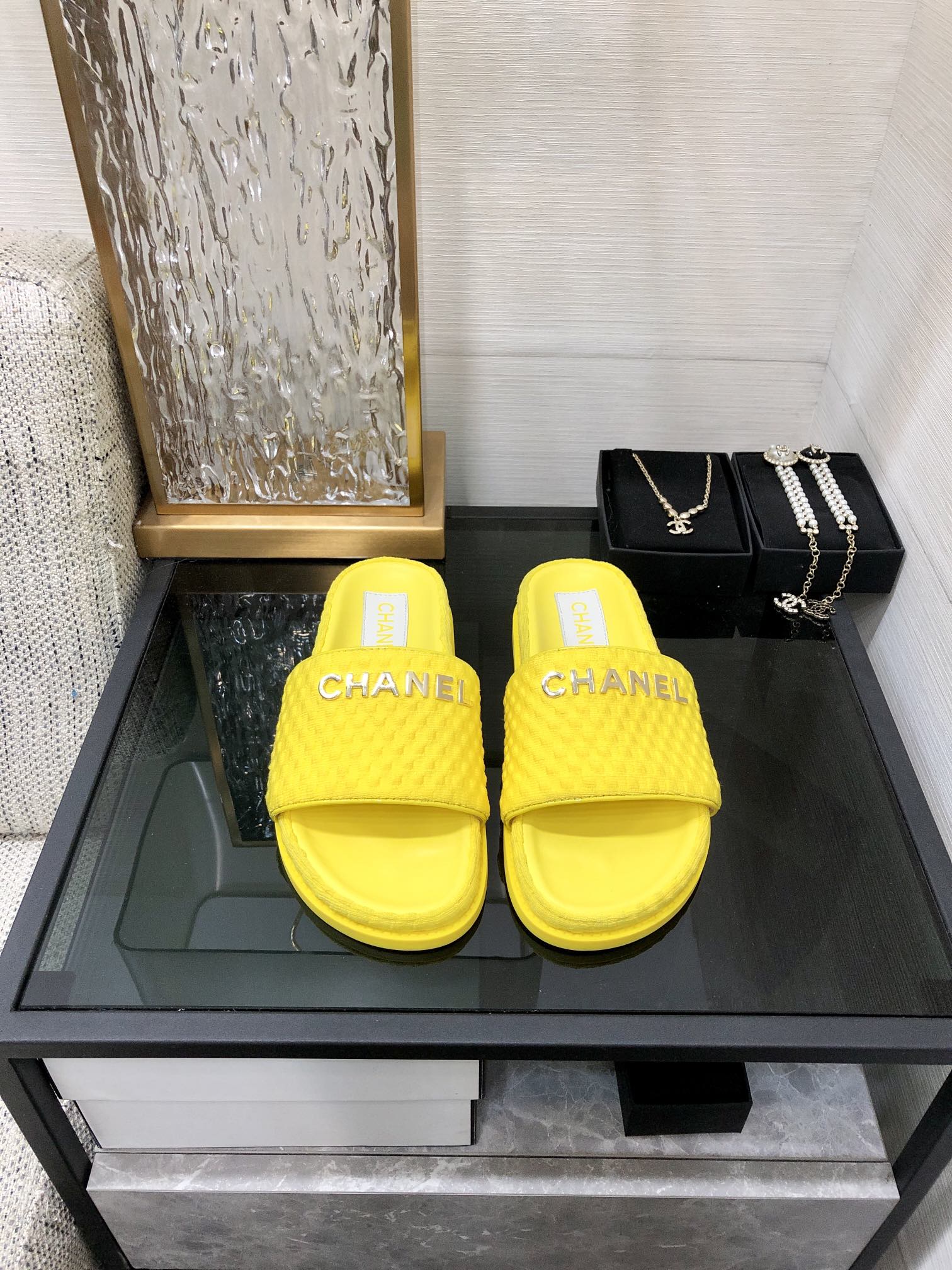 CHANEL 2022 early spring latest honey slippers fashion versatile series imported sheepskin cushioned feet