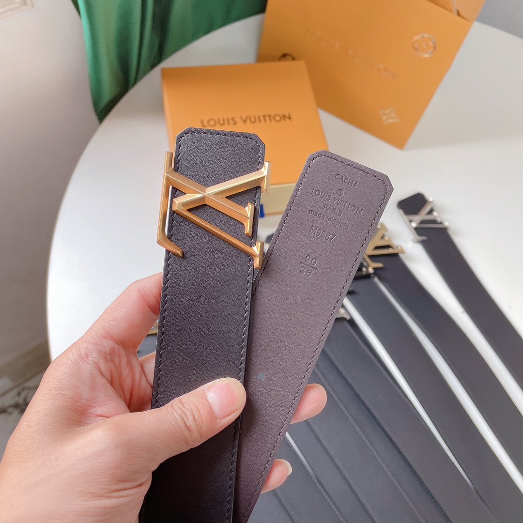 Reversible plain belt