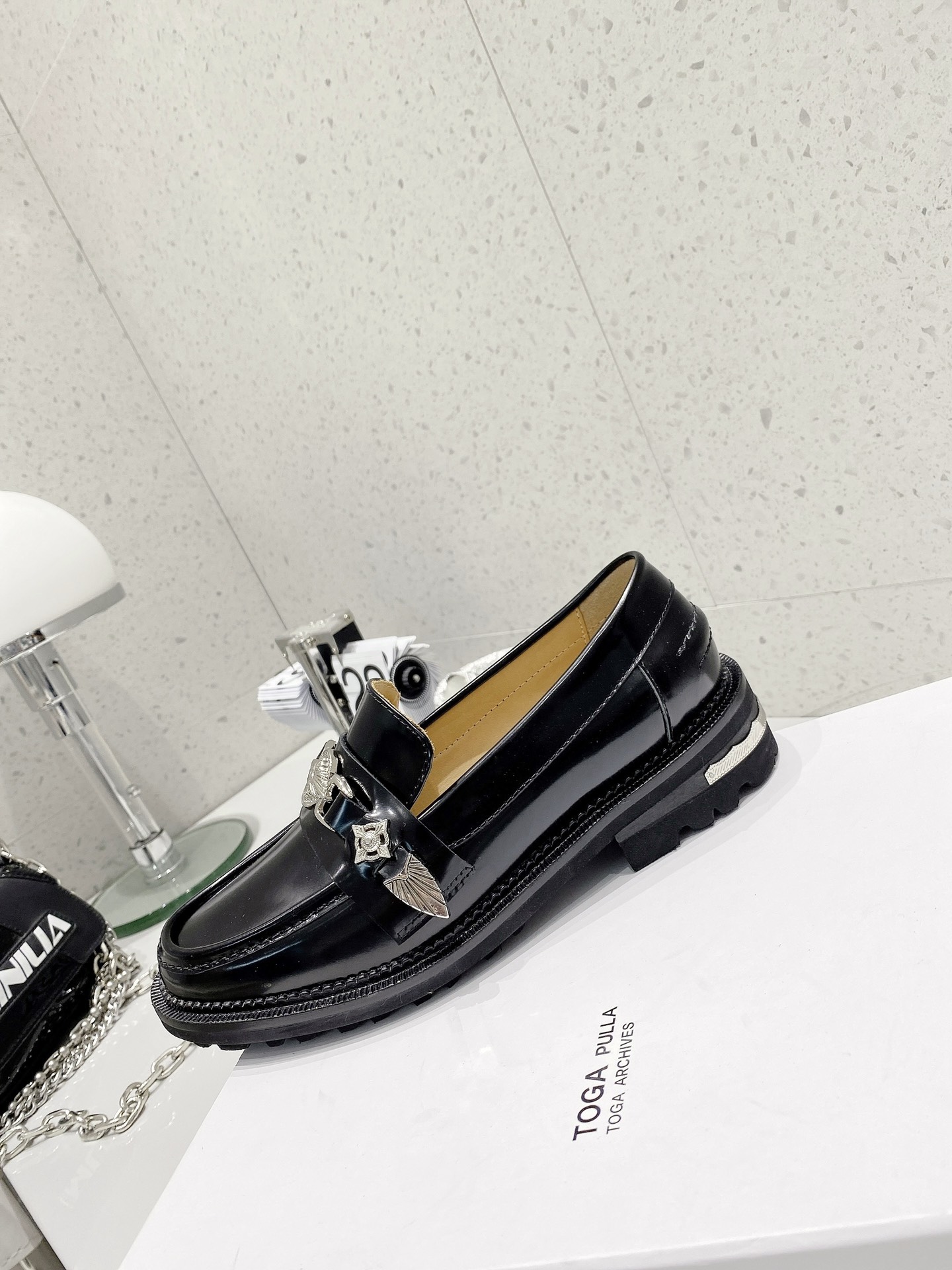 𝐓𝐨𝐠𝐚 𝐏𝐮𝐥𝐥𝐚 ｜𝟐𝟎𝟐𝟐/𝐒𝐒 𝐧𝐞𝐰 Toga pulla 2022/fw spring and summer new heavy work models vintage small leather shoes