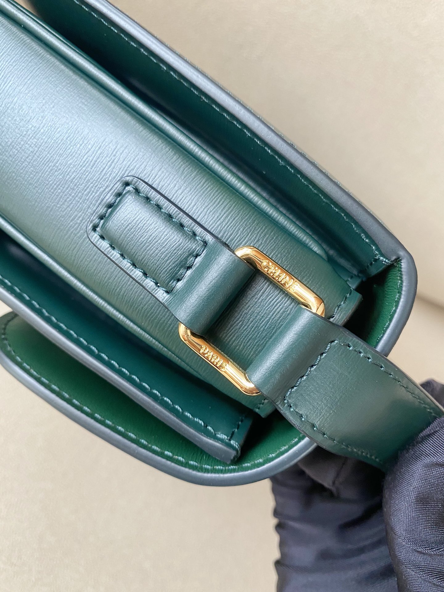 𝐂𝐞𝐥𝐢𝐧𝐞 Triomphe Medium 22.5cm