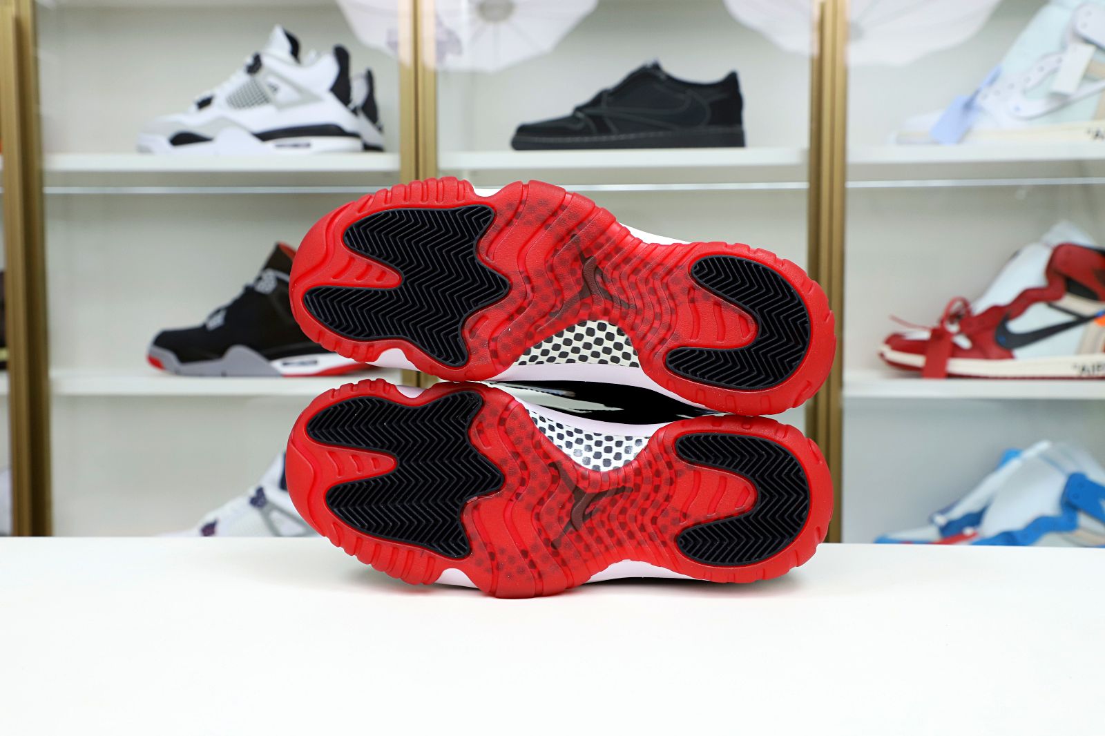 AIR JORDAN 11 RETRO BRED 2019