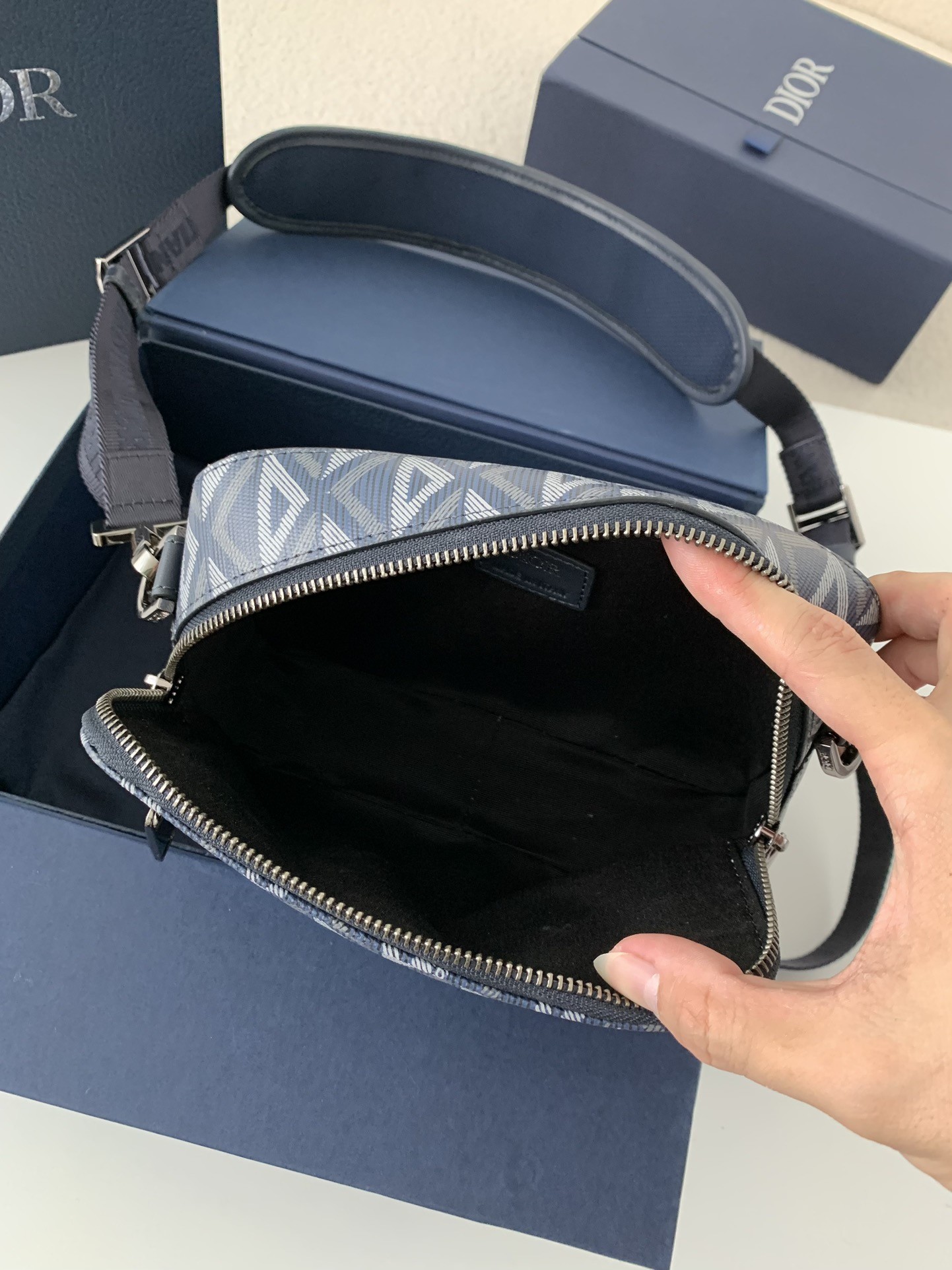 DIOR Men's SAFARI Messenger Bag, Top Quality Size: 22 * 15 * 6cm