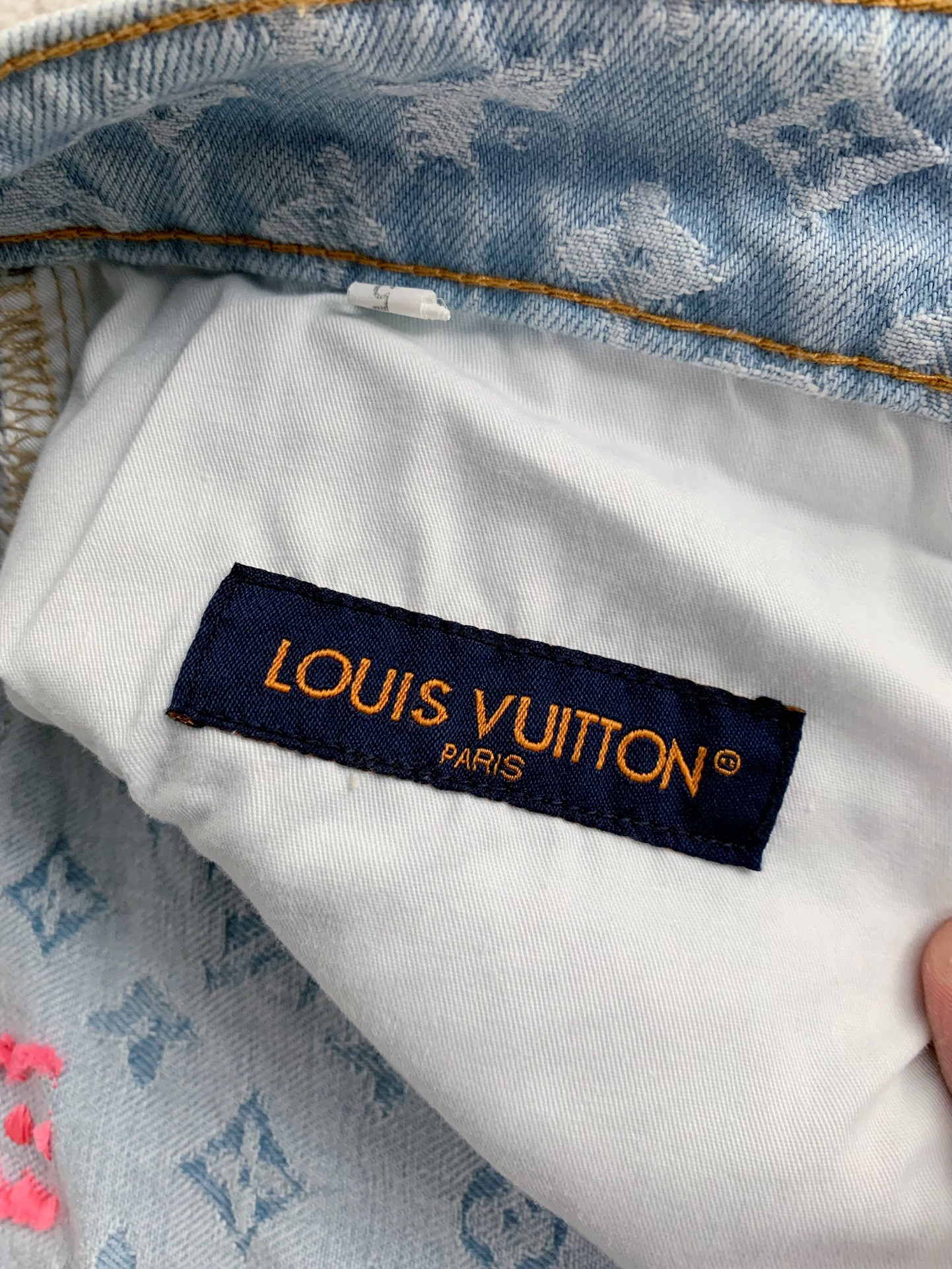 Louis Vuitton Costumes