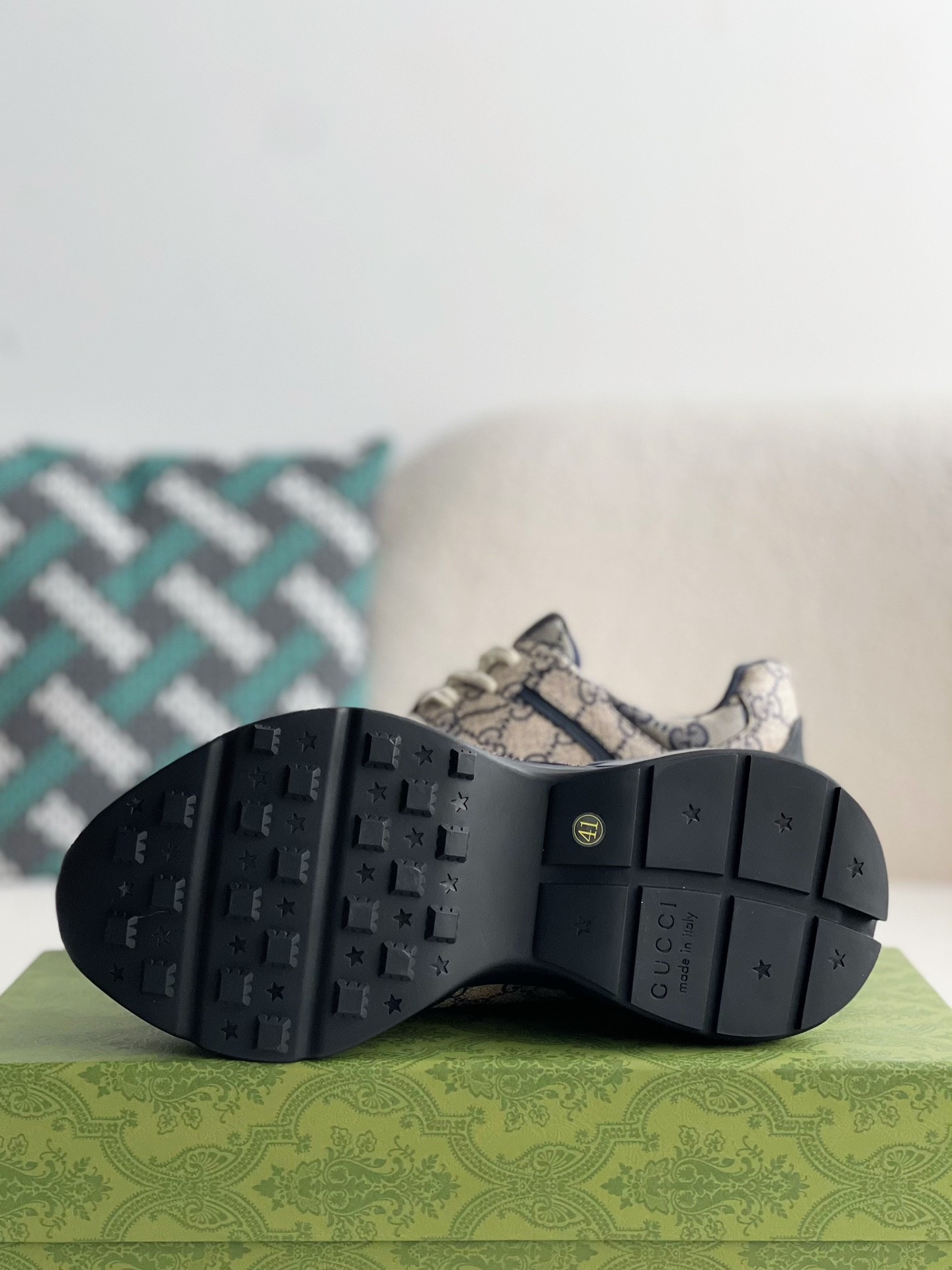 Gucci Retro Clunky Sneaker