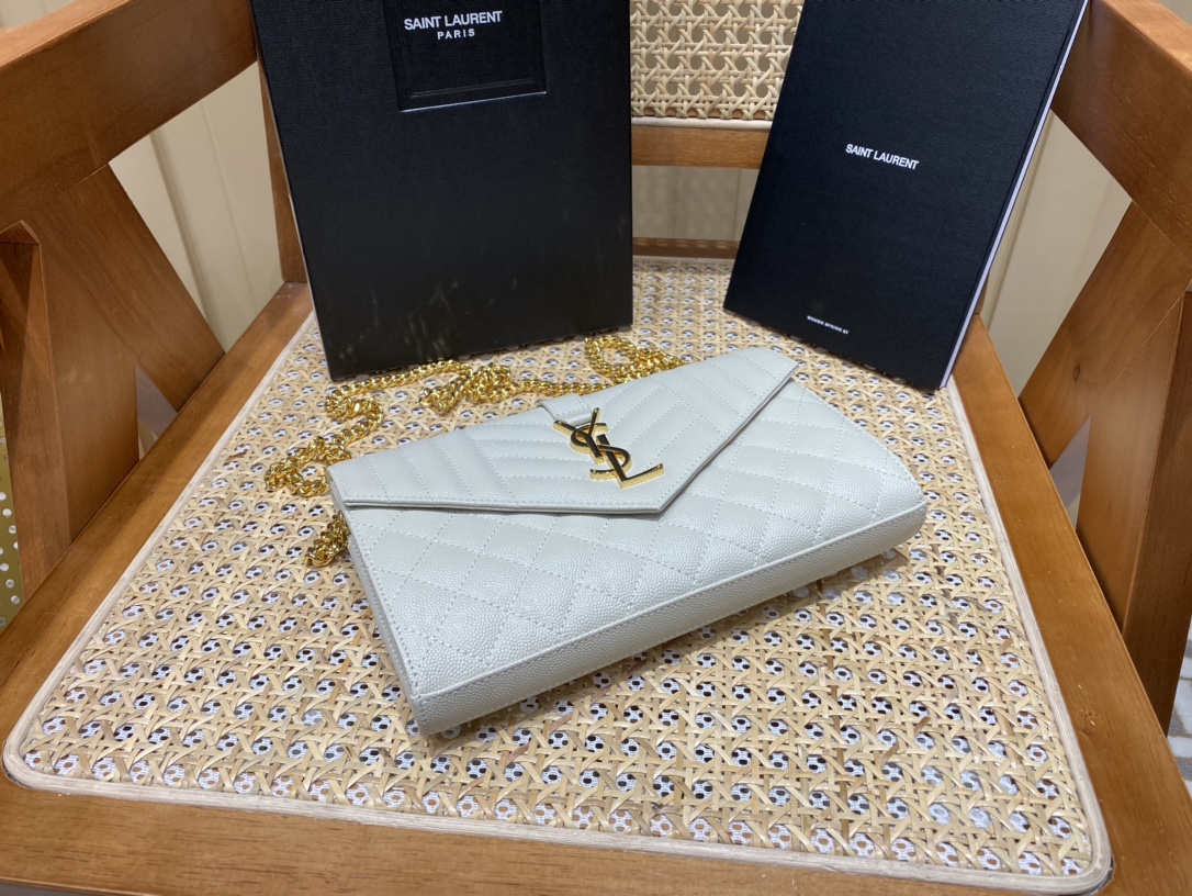 SAINT LAURENT 𝙈𝙊𝙉𝙊𝙂𝙍𝘼𝙈 𝙈𝙄𝙓 𝙈𝘼𝙏𝙀𝙇𝘼𝙎𝙎É #620280 original leather